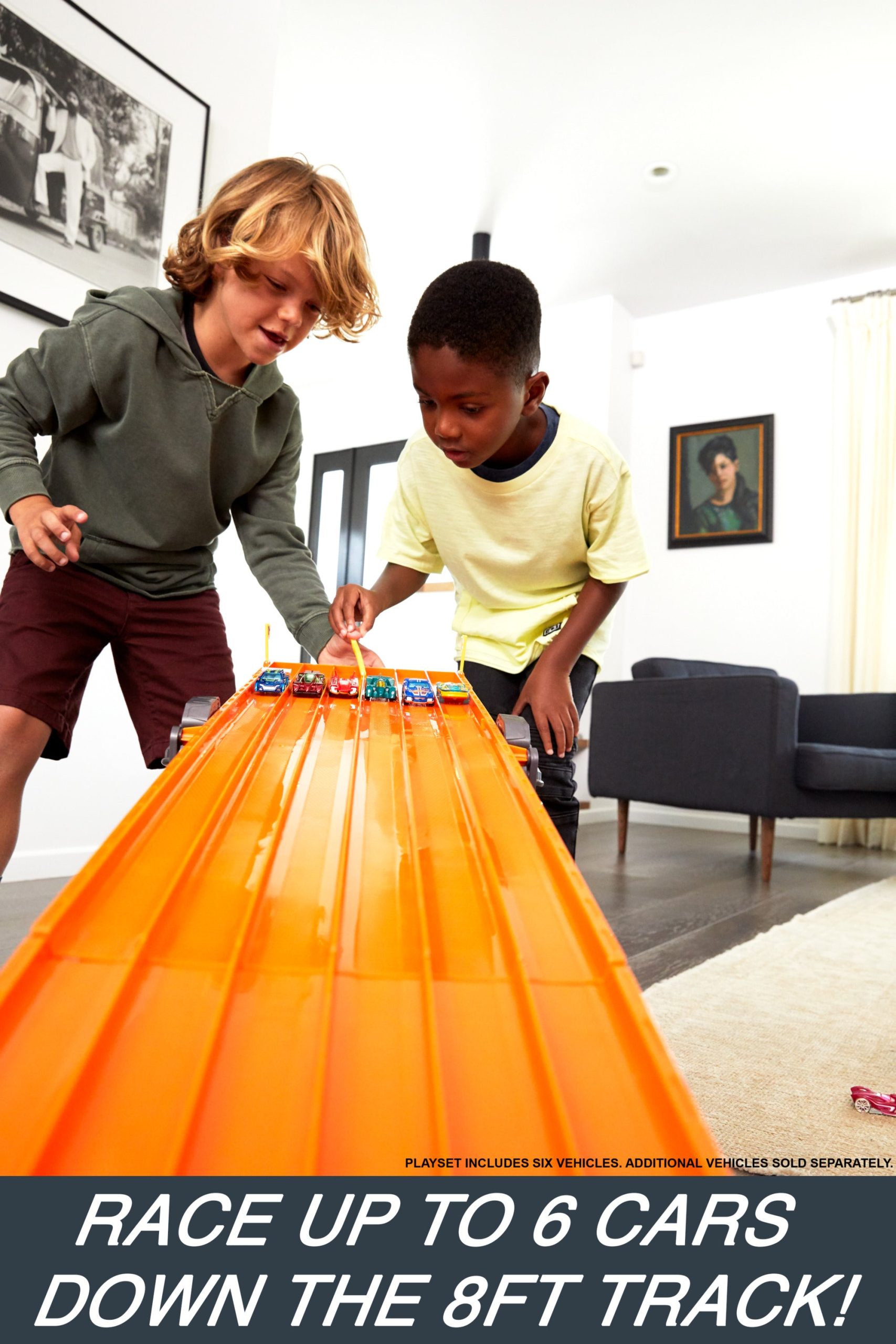 Hot Wheels Super 6-Lane Raceway. 8-Ft Track With 6 Toy Cars in 1:64 Scale - Image 3