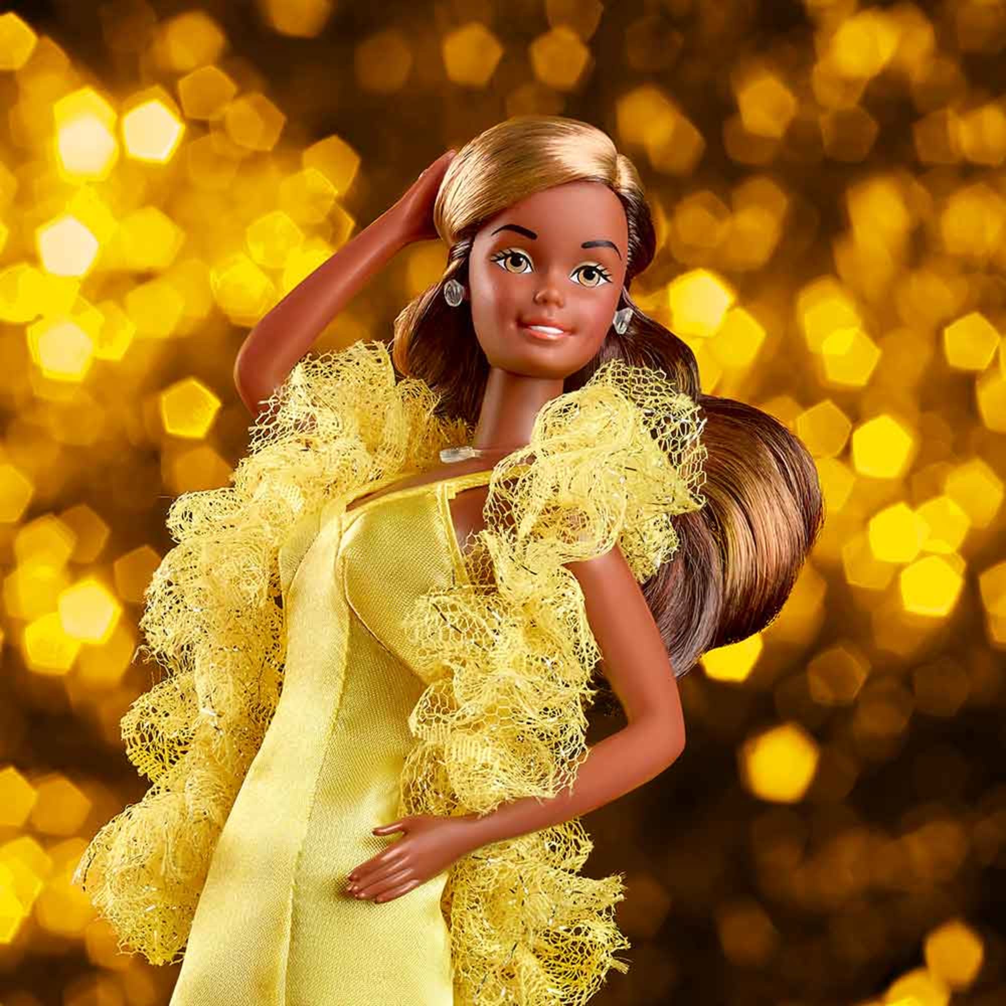 1977 Superstar Christie Barbie Doll - Image 4