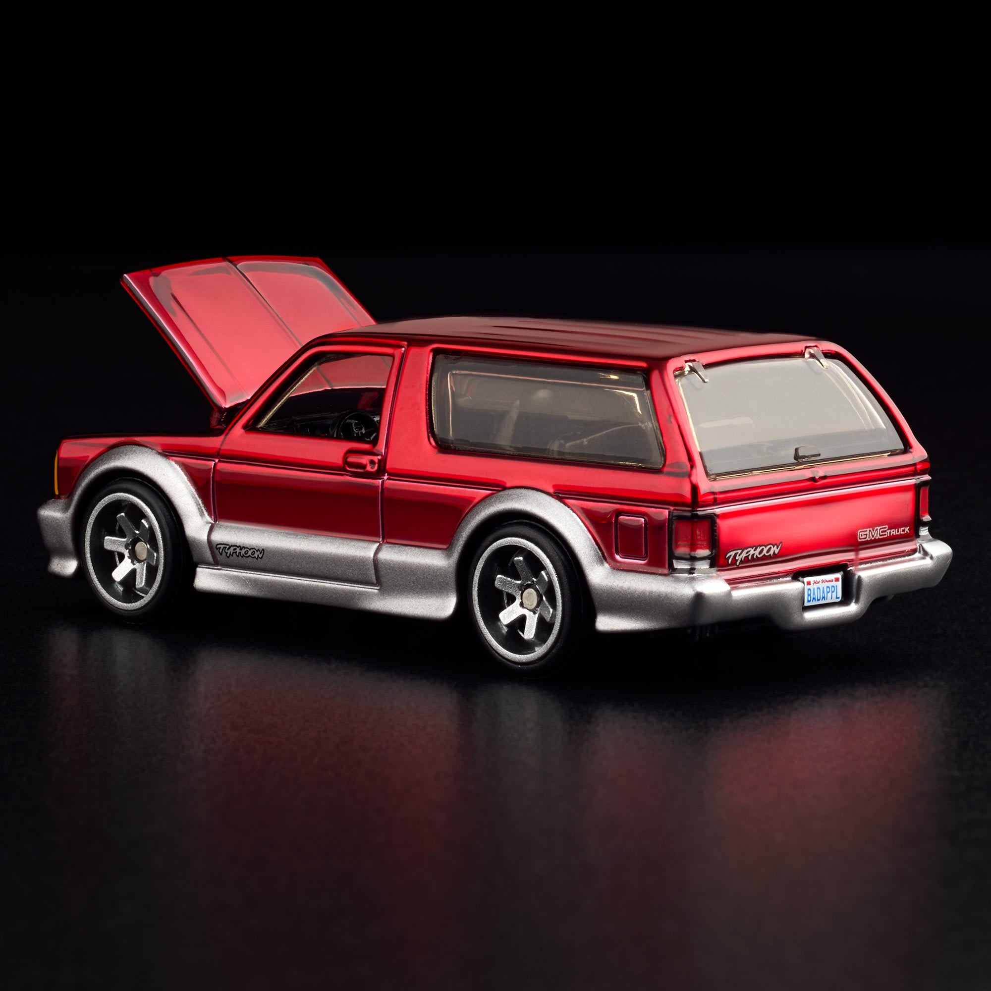 Hot Wheels RLC 1992 GMC Typhoon - Image 4