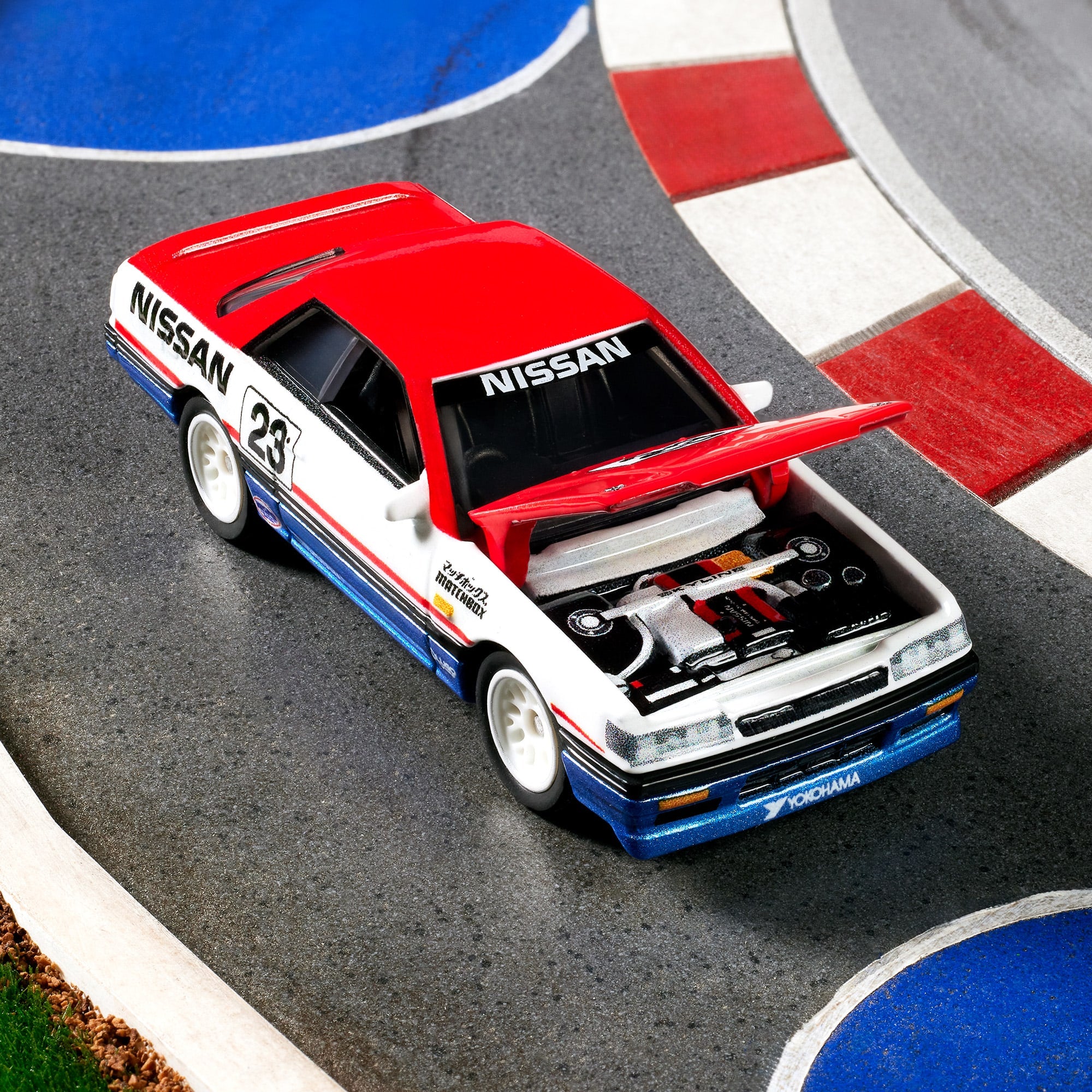 Matchbox 1987 Nissan Skyline GTS-R - Image 3