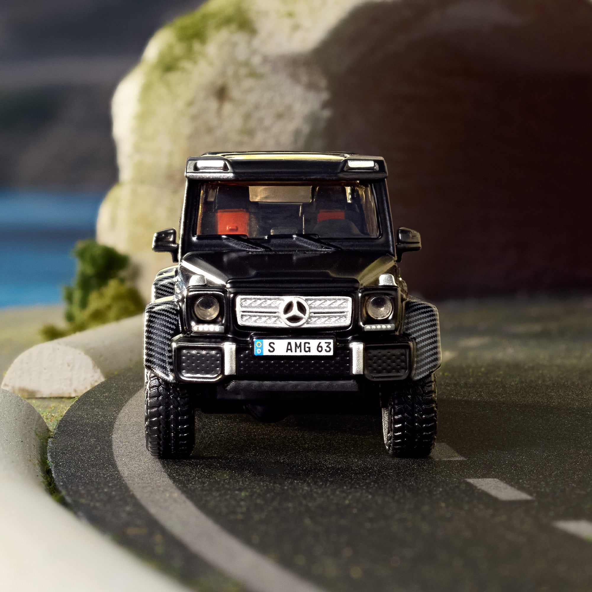 Hot Wheels Elite 64 Mercedes-Benz G 63 AMG 6x6 - Image 4