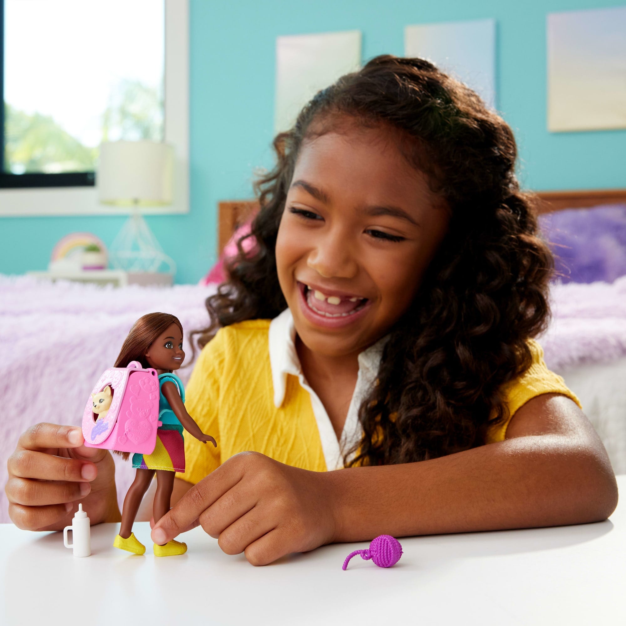 Barbie Family & Friends Chelsea Playtime Kitty Backpack Doll And Accessories. Backpack With Kitten Play Piece - Image 2
