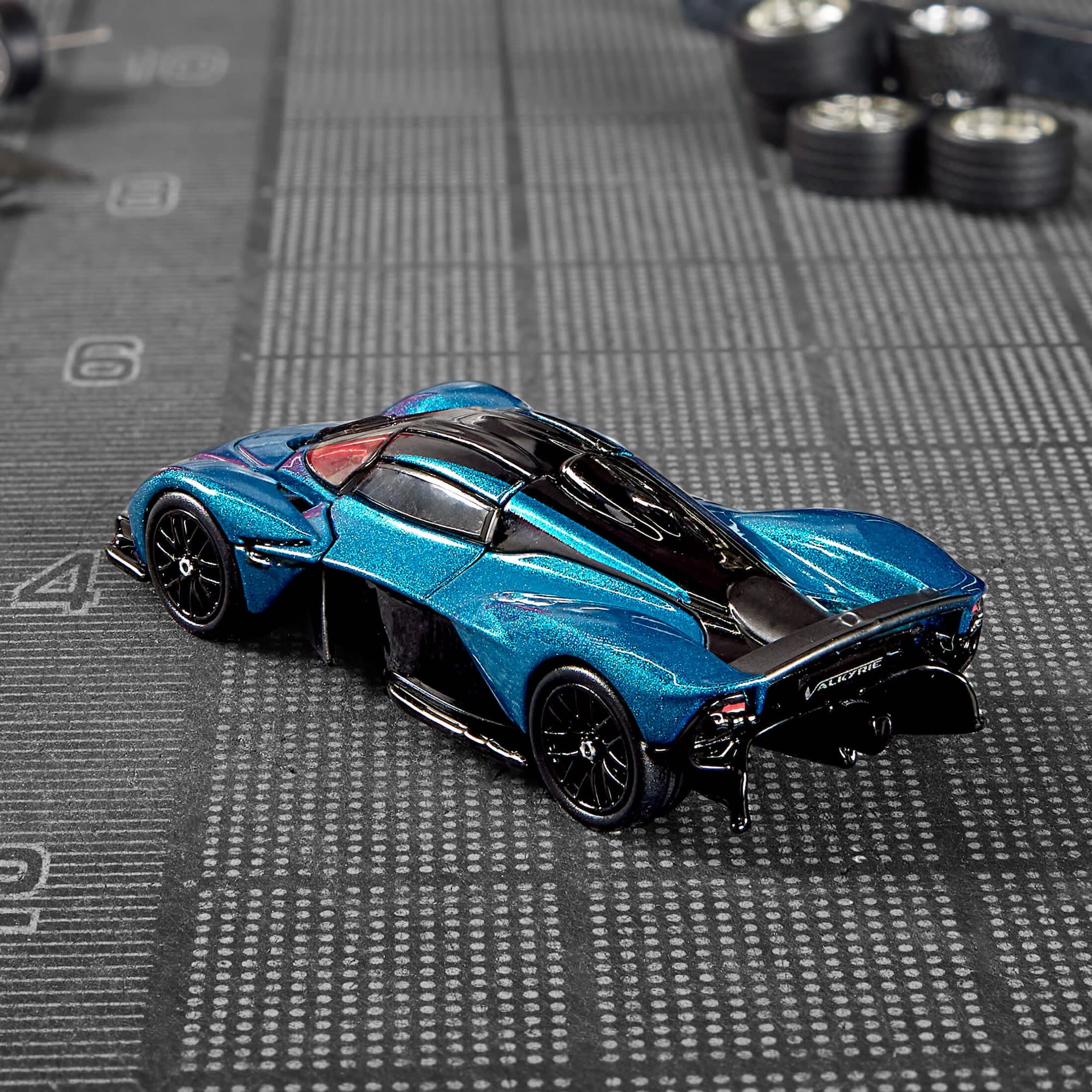 Hot Wheels Elite 64 Aston Martin Valkyrie - Image 5