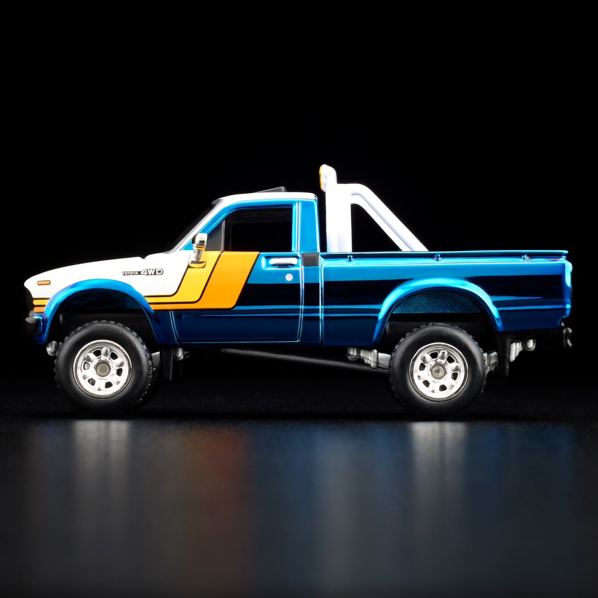 Hot Wheels RLC Exclusive '81 Toyota SR5 4WD - Image 7