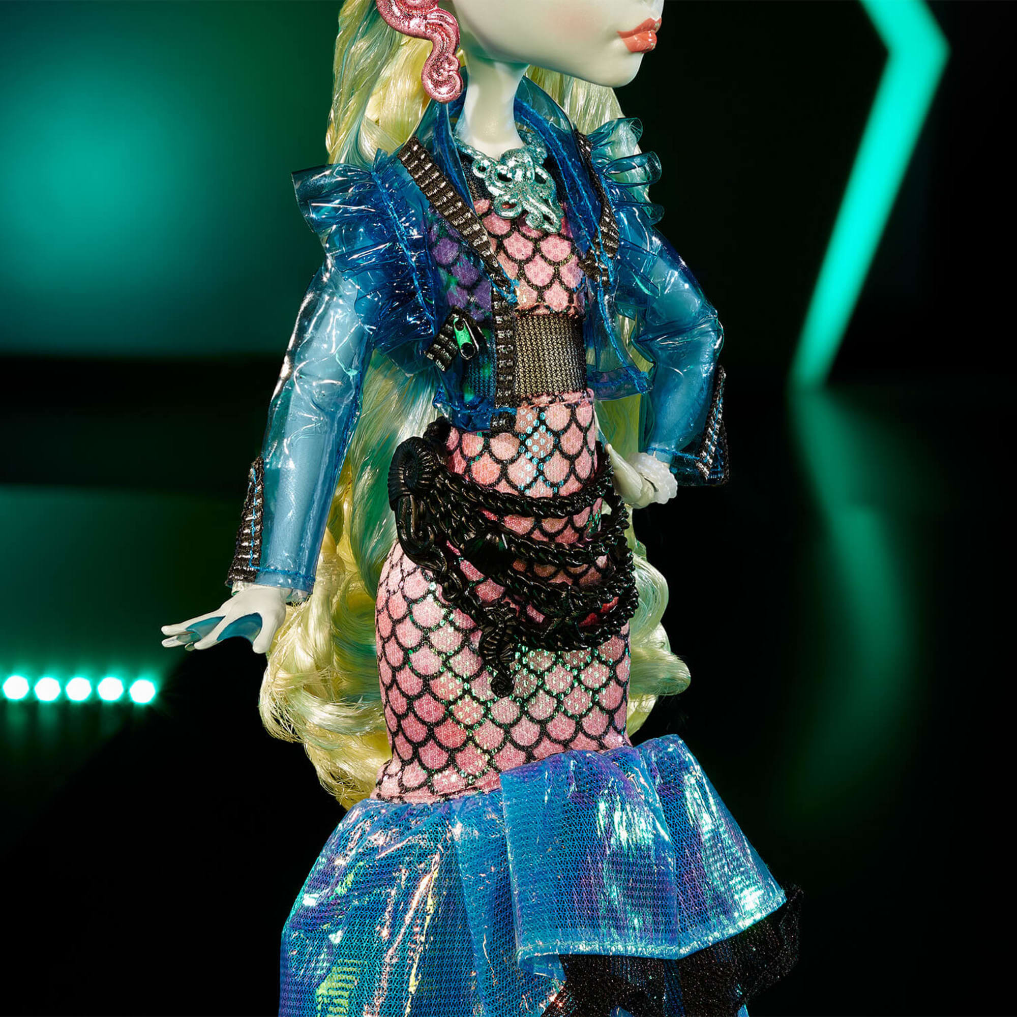 Monster High Haunt Couture Lagoona Blue Doll - Image 5