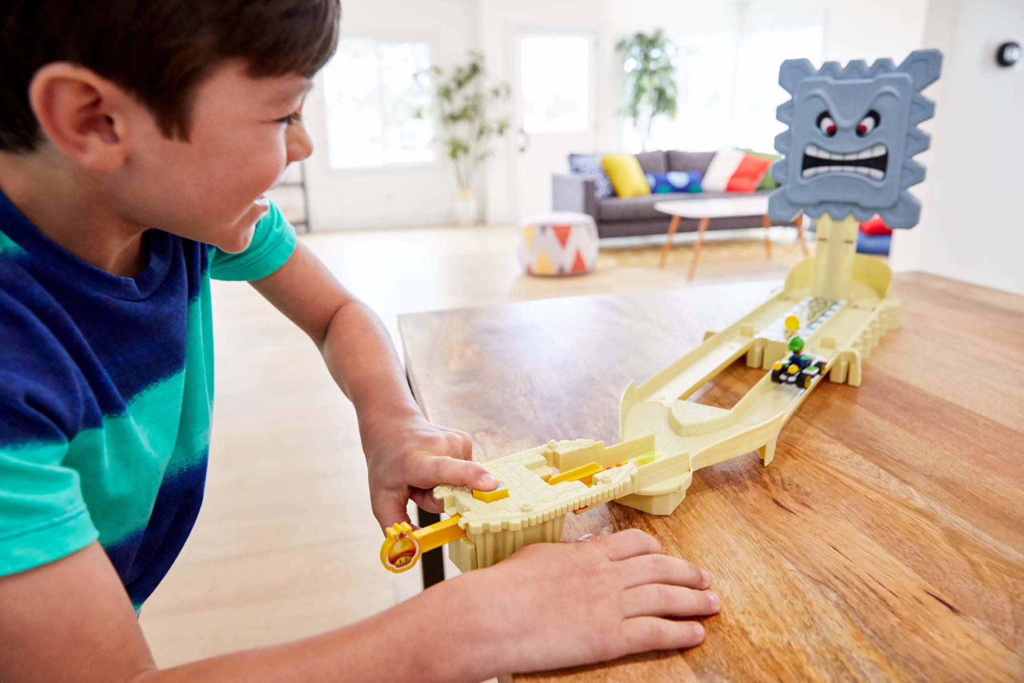 Hot Wheels Mario Kart thwomp Ruins Track Set - Image 2