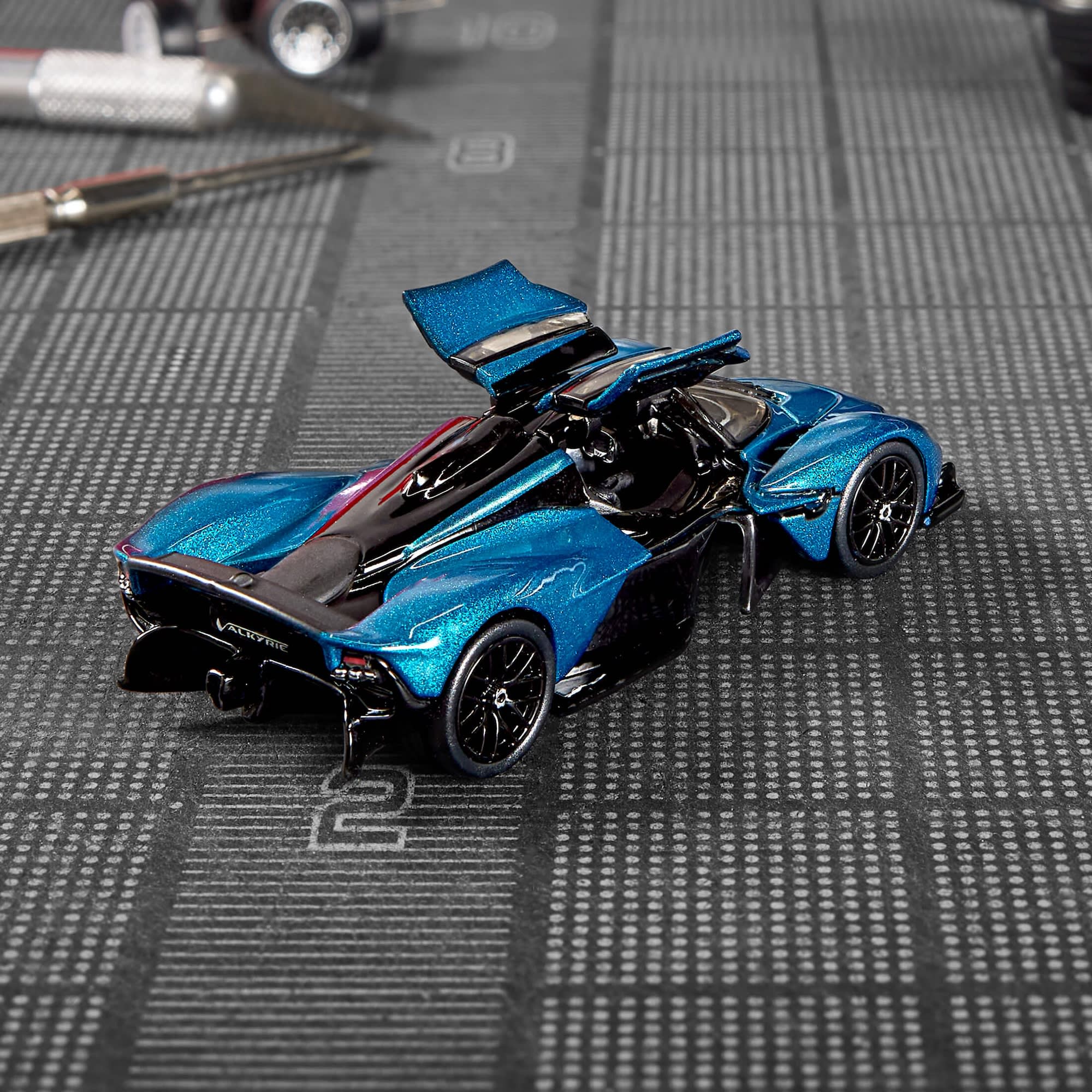 Hot Wheels Elite 64 Aston Martin Valkyrie - Image 6