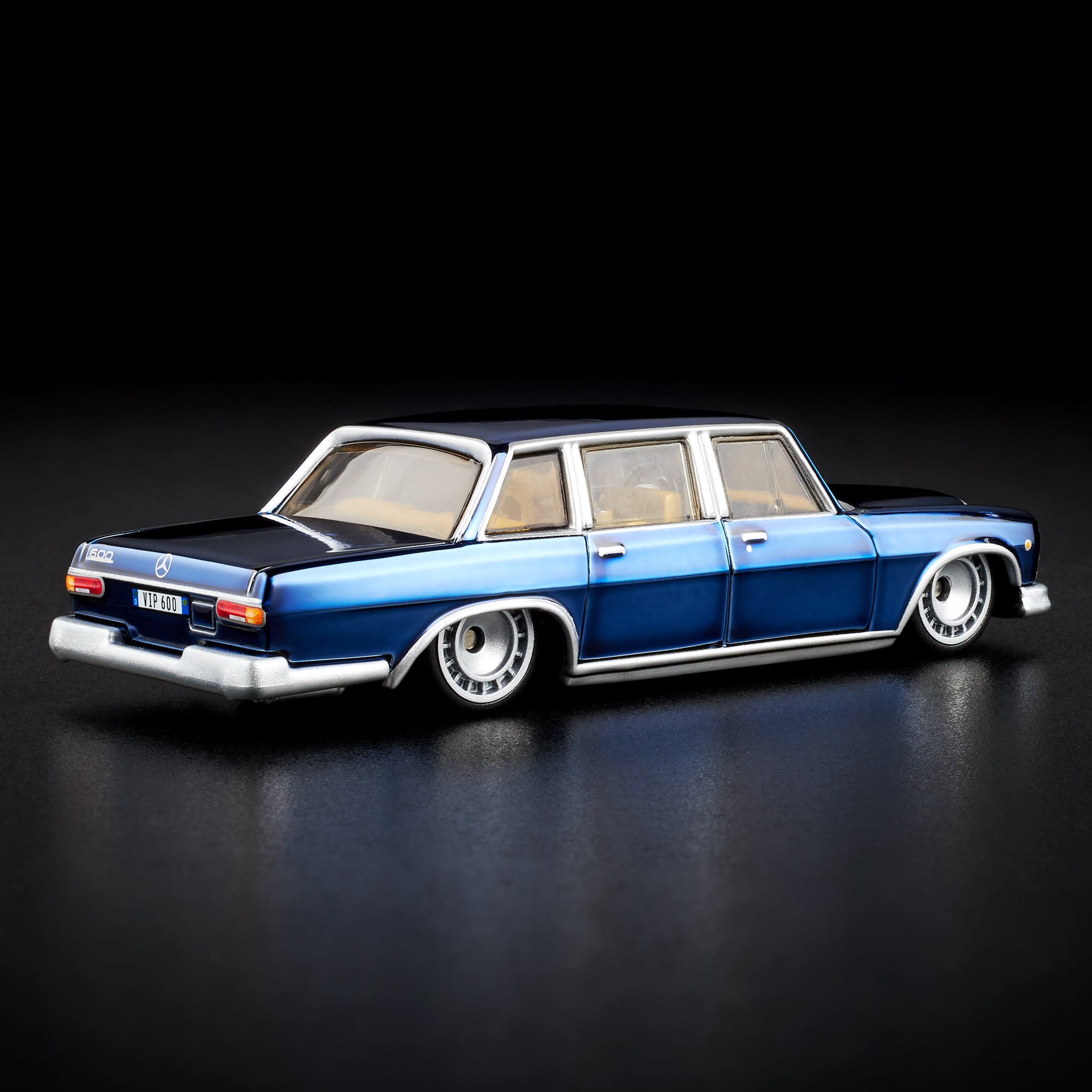 Hot Wheels RLC Exclusive 1964 Mercedes-Benz 600 - Image 9
