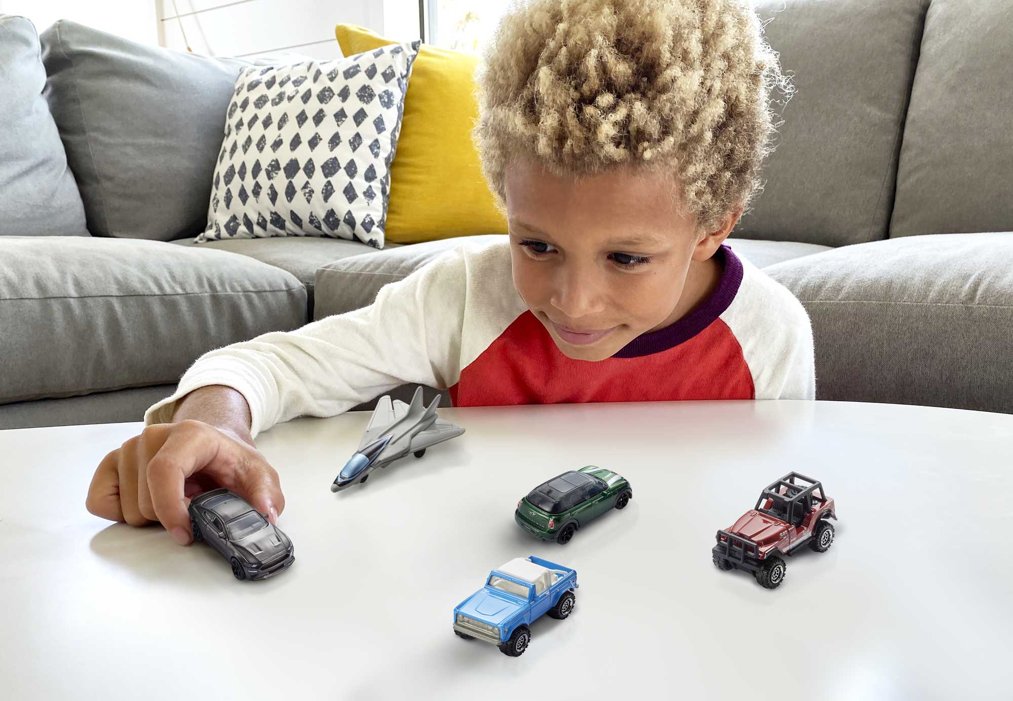 Matchbox 1:64 Scale Die-Cast Toy Cars Or Trucks. Set Of 5 - Image 2