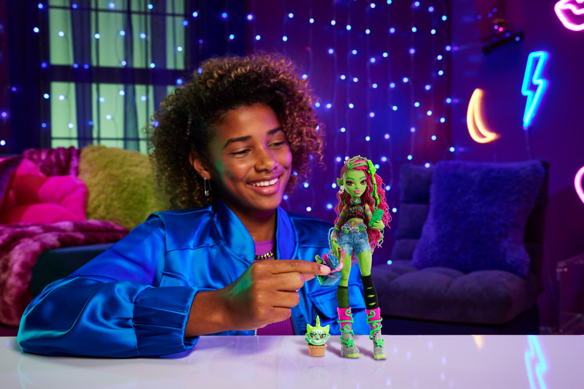 Monster High Poupée. Animal et Accessoires Venus Mcflytrap. Chewlian - Image 2