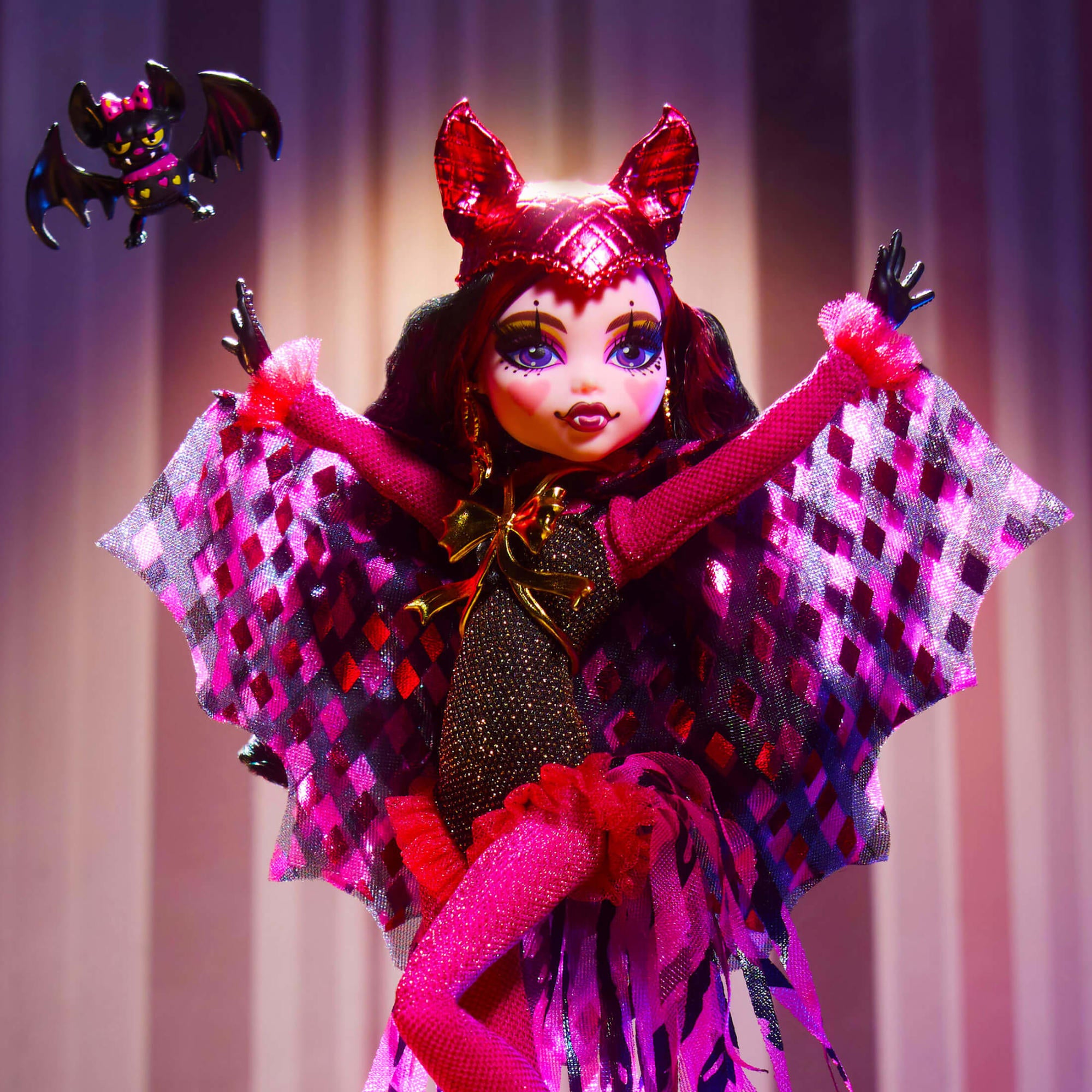 Monster High Freak Du Chic Draculaura Figure - Image 6