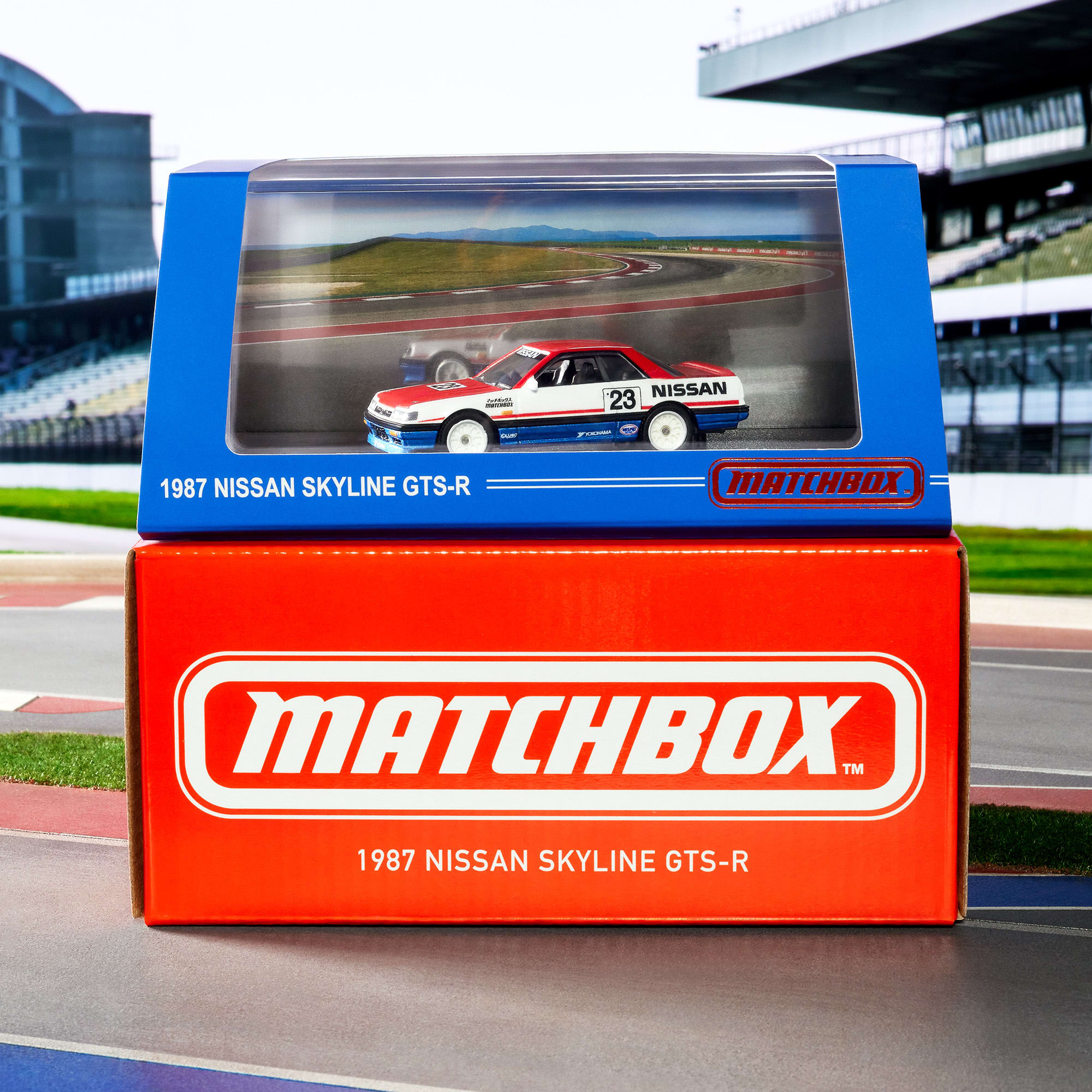 Matchbox 1987 Nissan Skyline GTS-R - Image 11