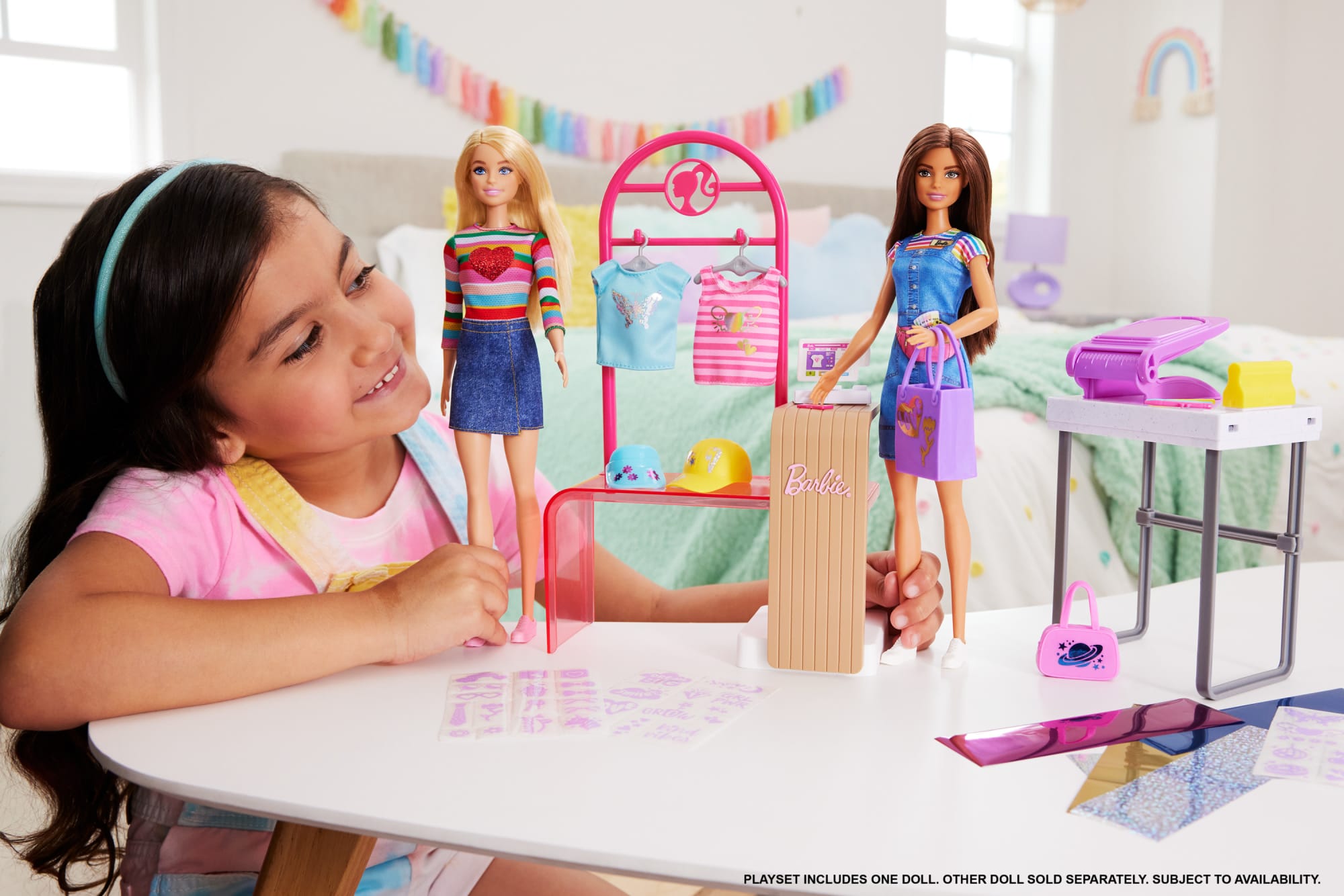 Barbie Make & Sell Boutique Playset With Brunette Doll. Foil Design Tools. Clothes & Accessories - Image 2
