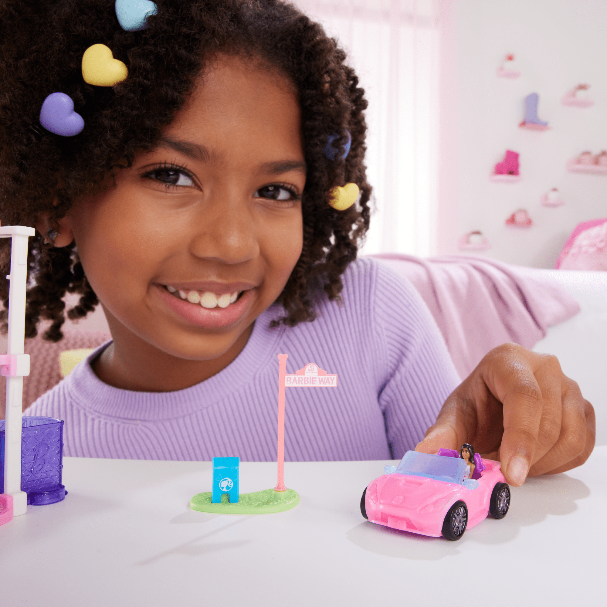 Barbie-Décapotable Mini-Barbieland-Coffret Véhicule et Poupée - Image 2