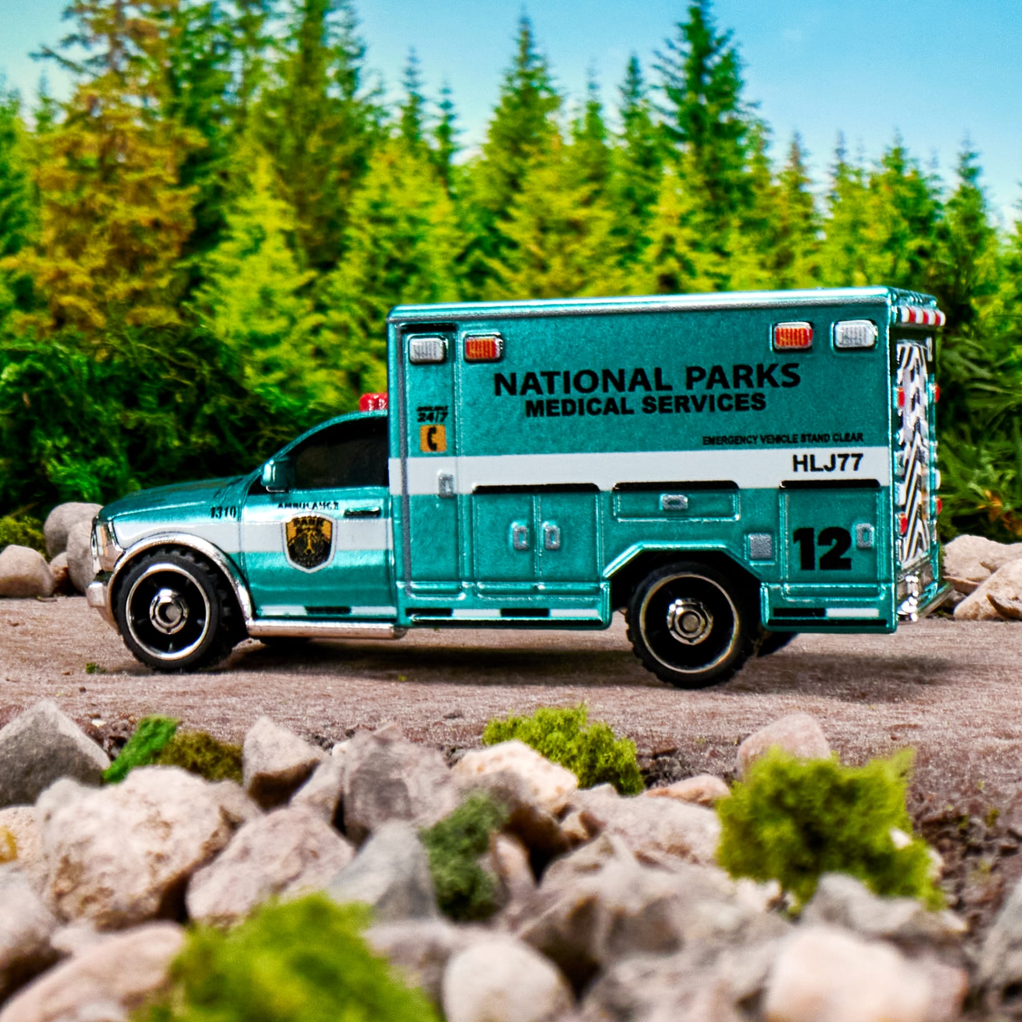 Matchbox 2019 Ram Ambulance - Image 2