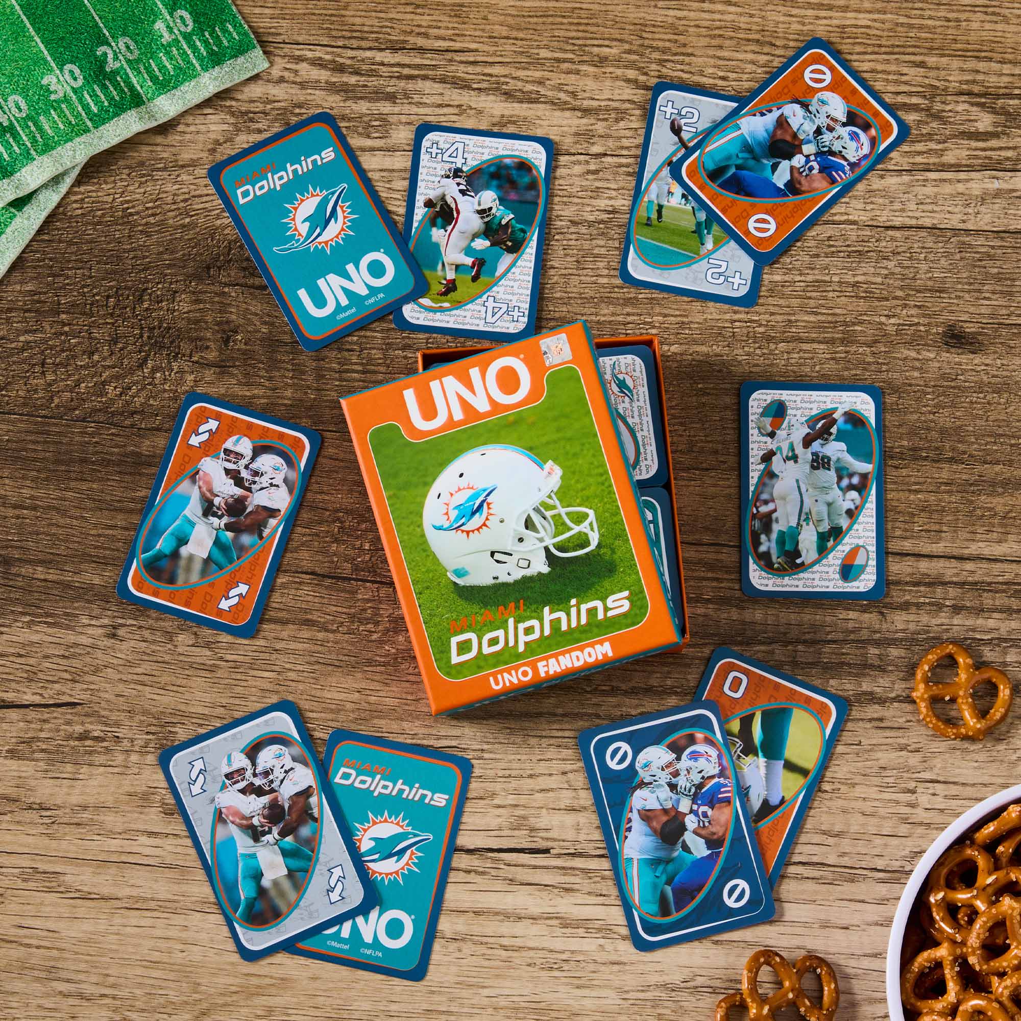 UNO Fandom NFL Miami Dolphins Game Deck - Image 3