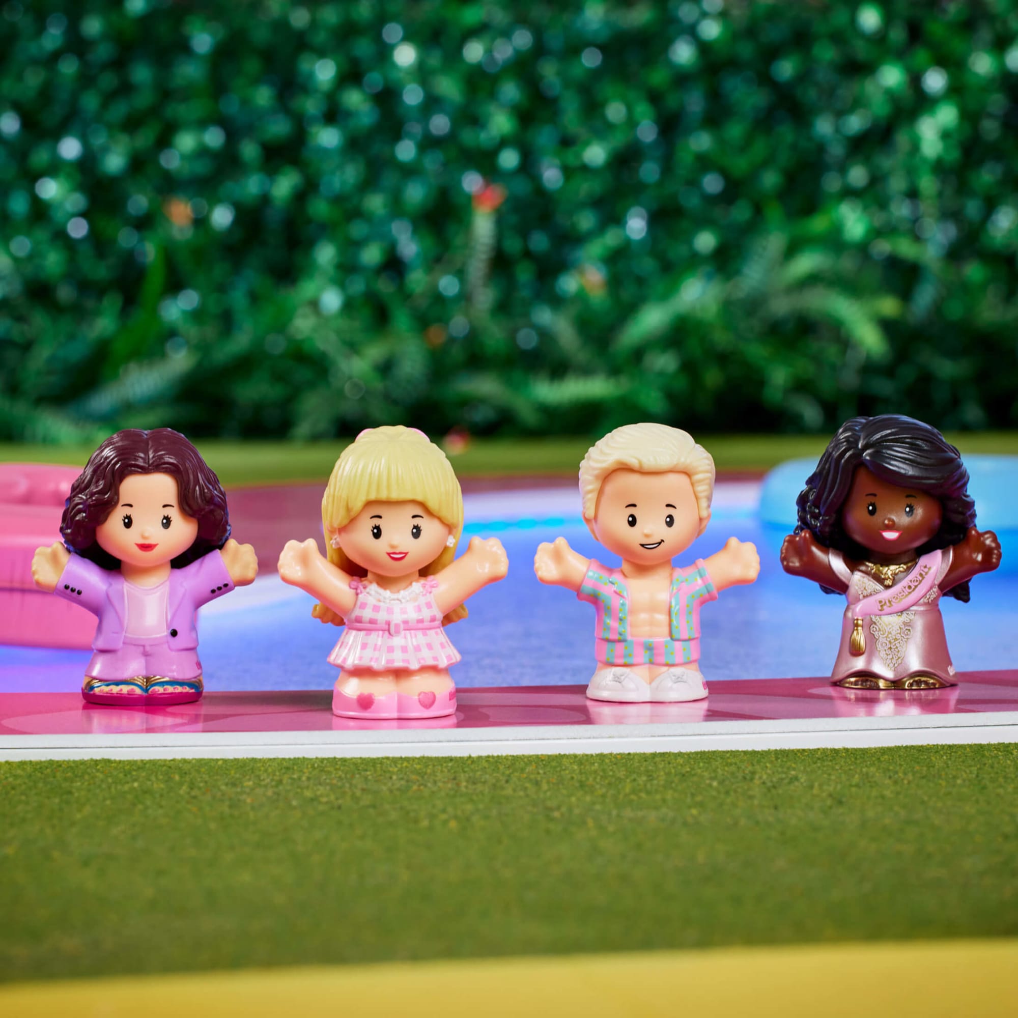 Little People Collector Barbie The Movie Special Edition Set - Image 11