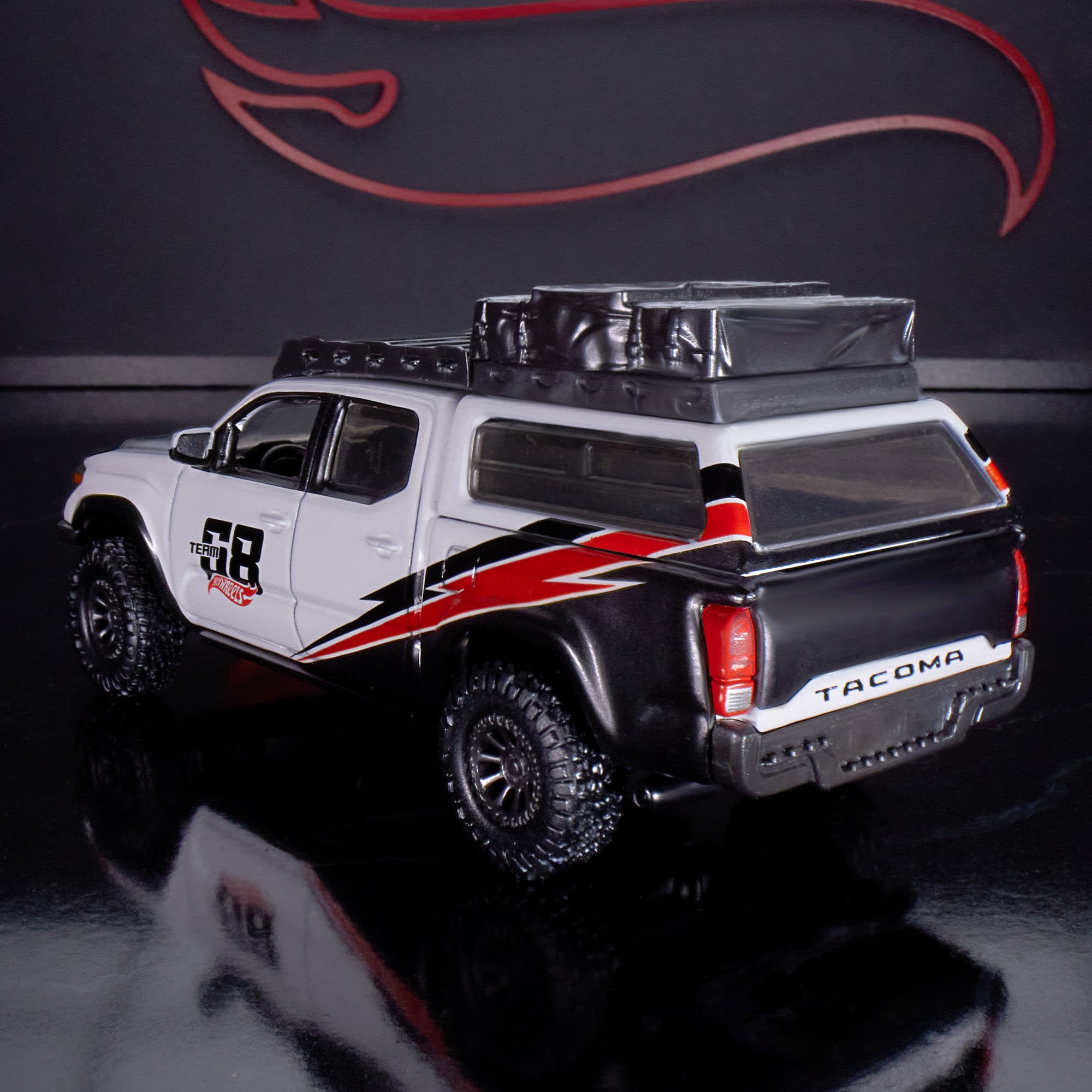 Hot Wheels Elite 64 Mod Shop '17 Toyota Tacoma - Image 9