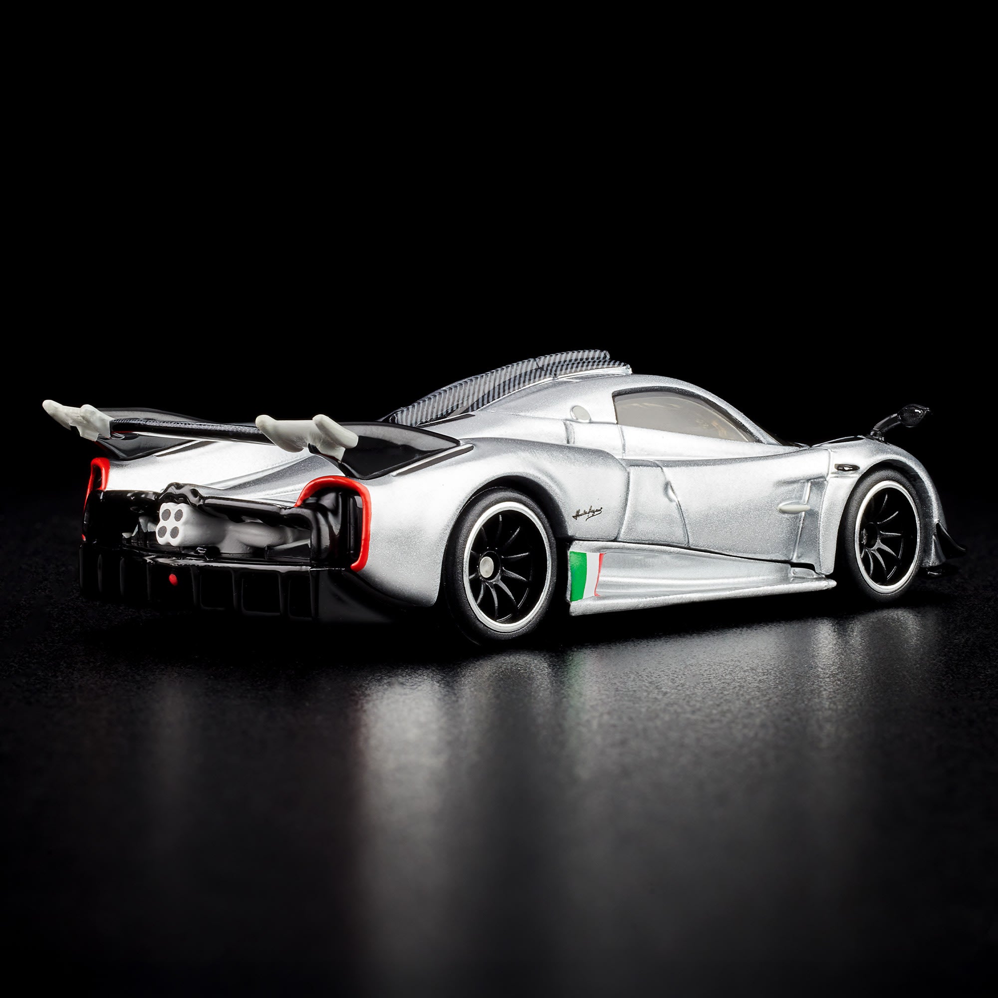 Hot Wheels RLC Exclusive '21 Pagani Huayra R - Image 5