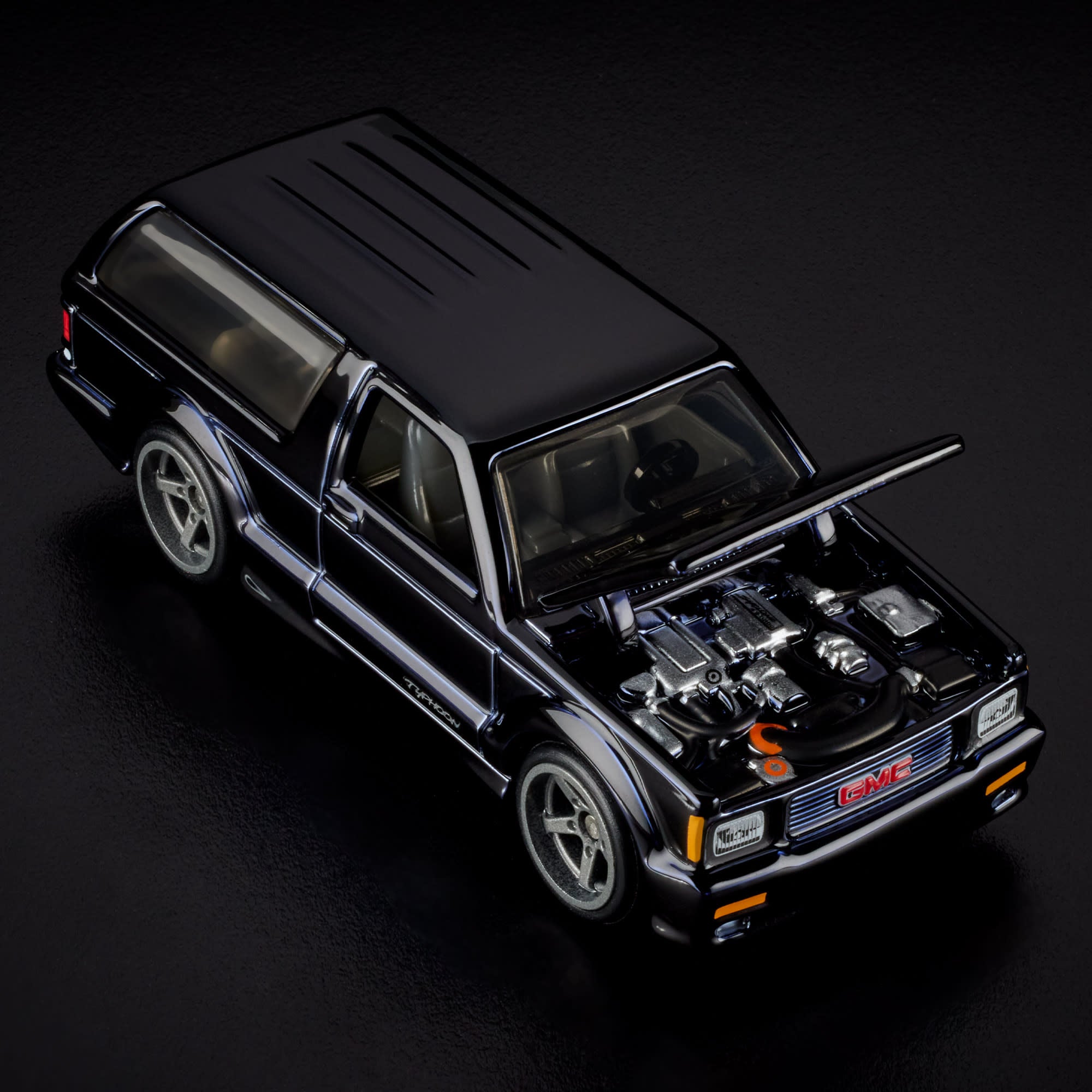 Hot Wheels RLC Exclusive 1992 GMC Typhoon - Image 13