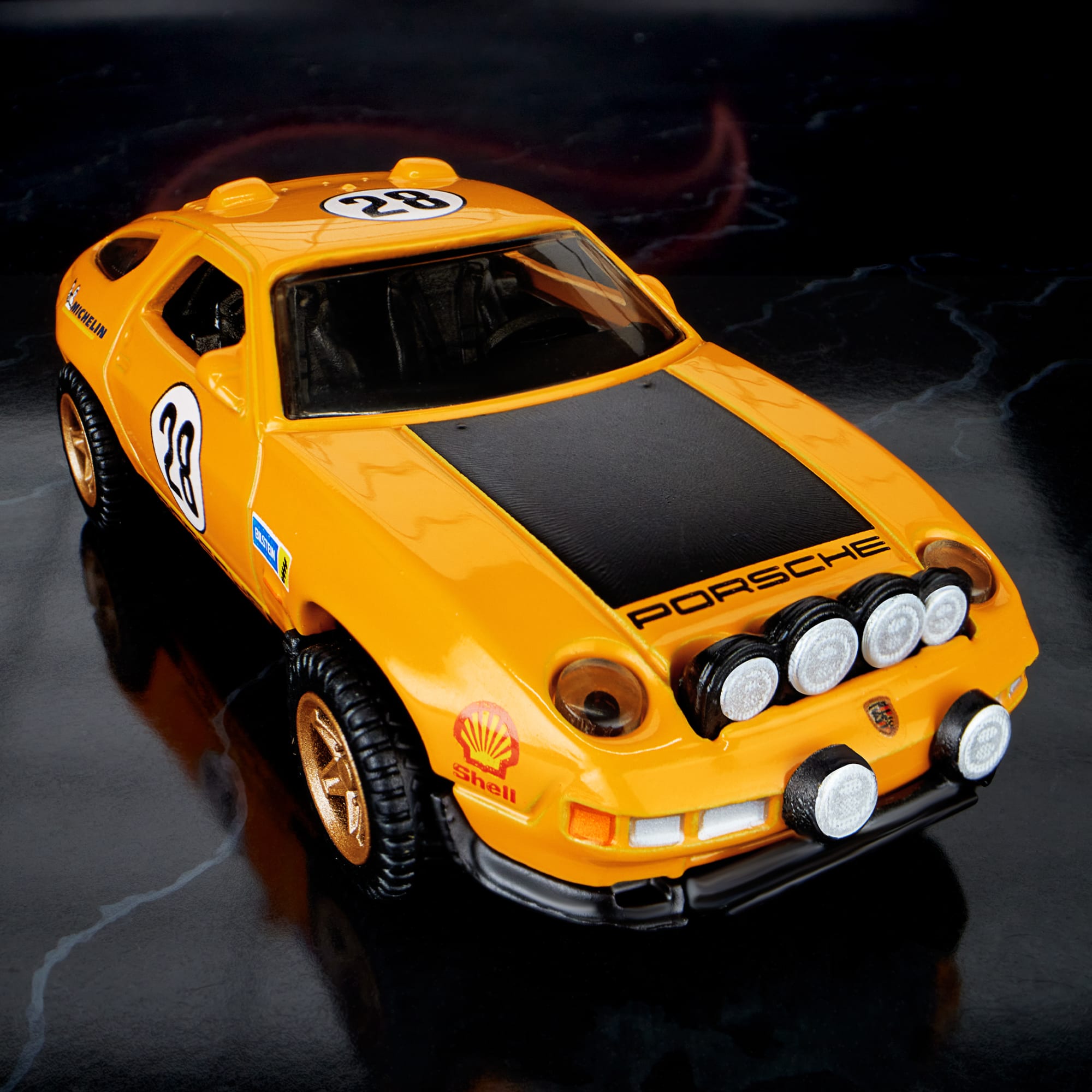 Hot Wheels Elite 64 Porsche 928 Safari - Image 8