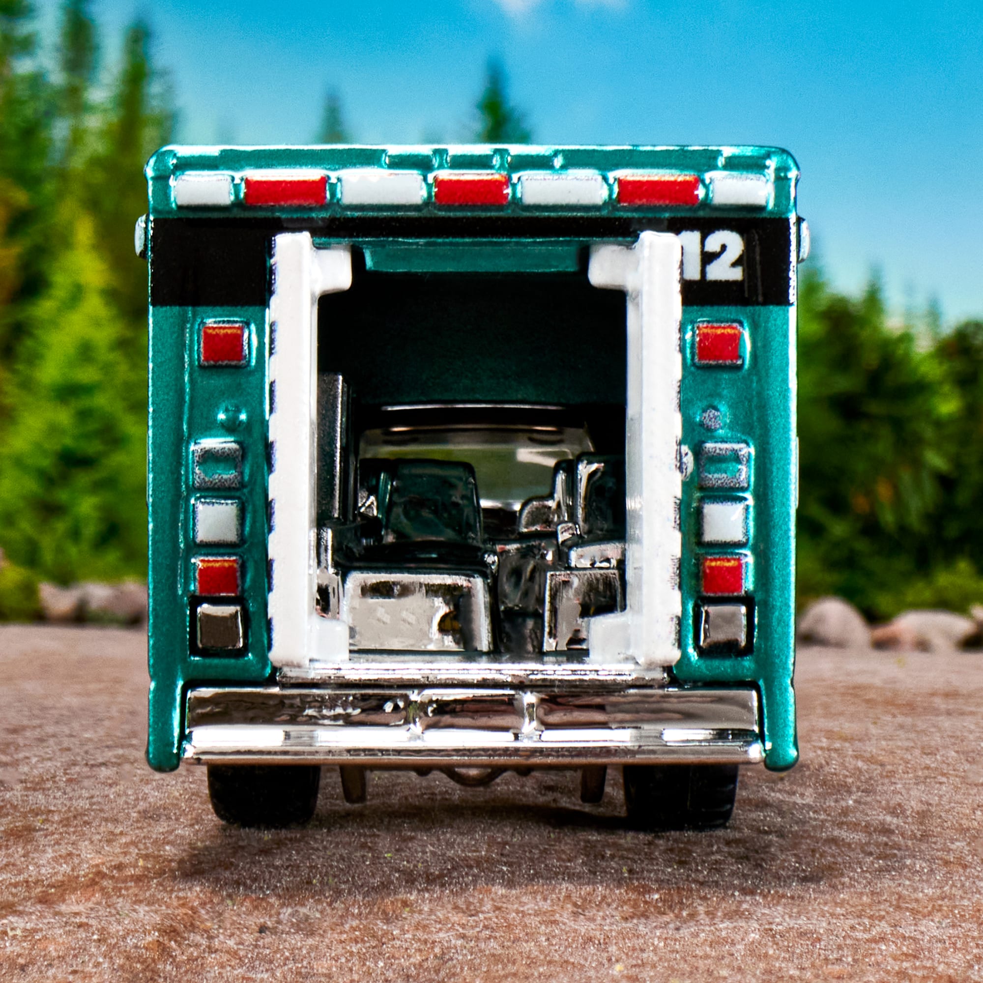Matchbox 2019 Ram Ambulance - Image 7