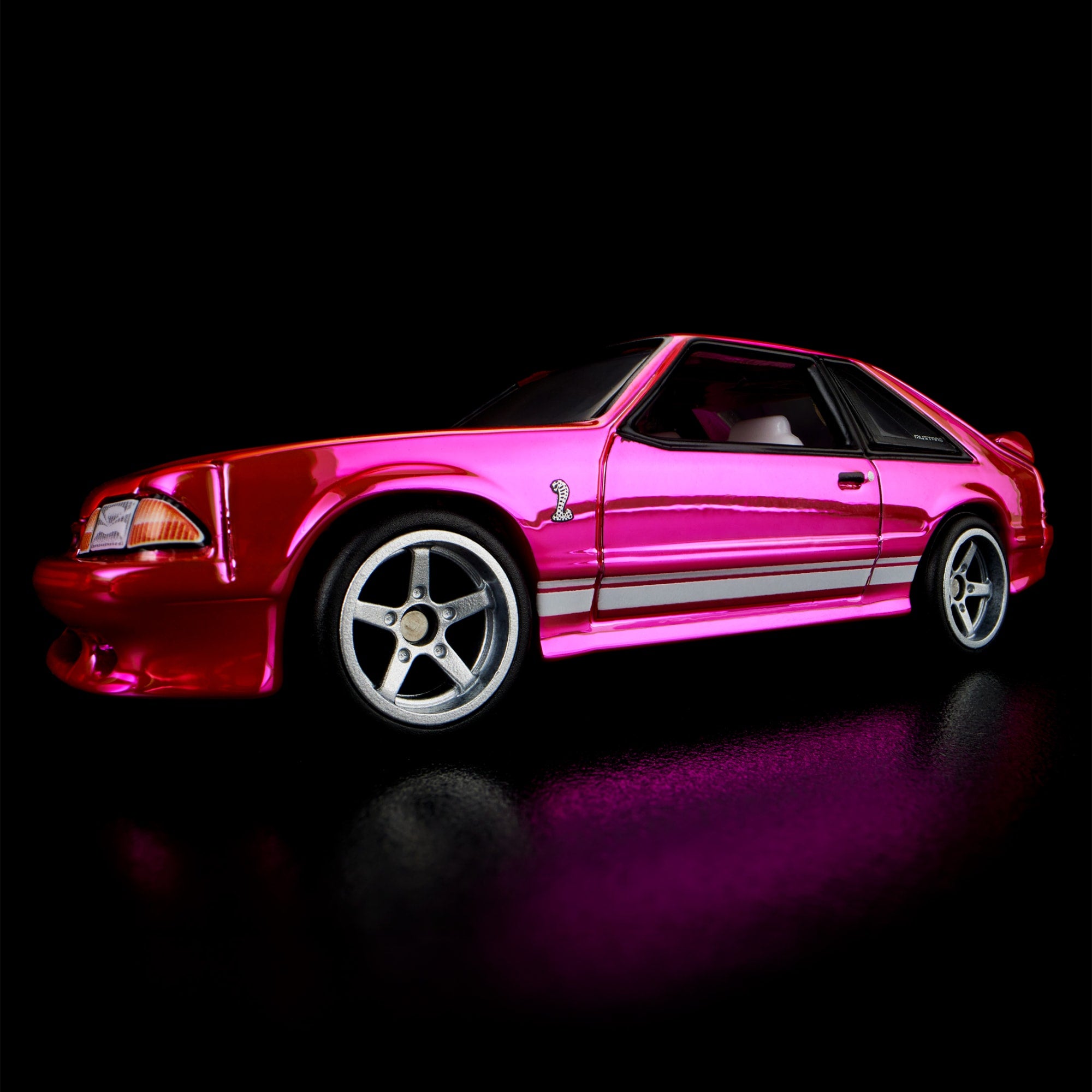 Hot Wheels RLC Exclusive Pink Edition 1993 Ford Mustang Cobra R - Image 12