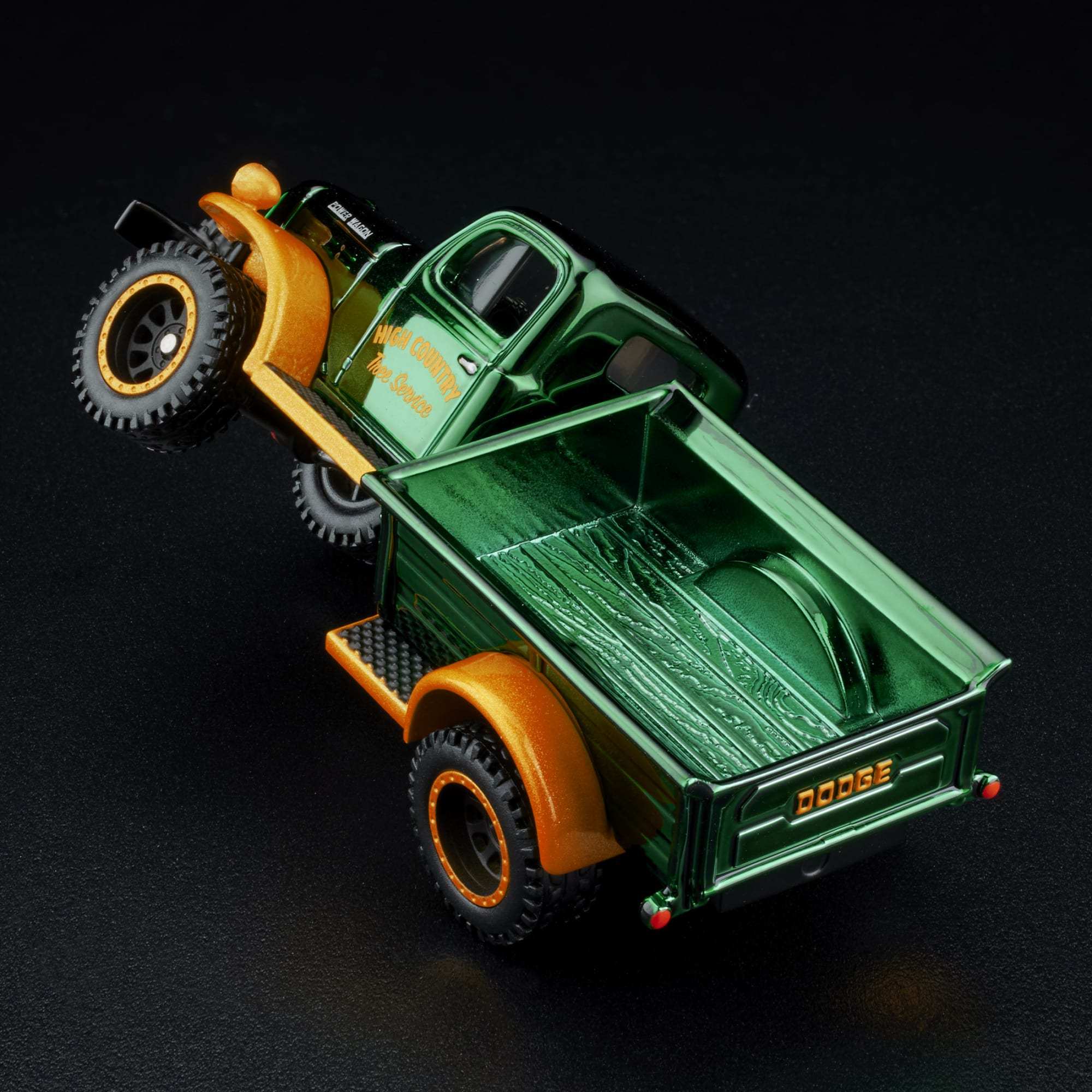 Hot Wheels RLC Exclusive Holiday 1952 Dodge Power-Wagon - Image 10