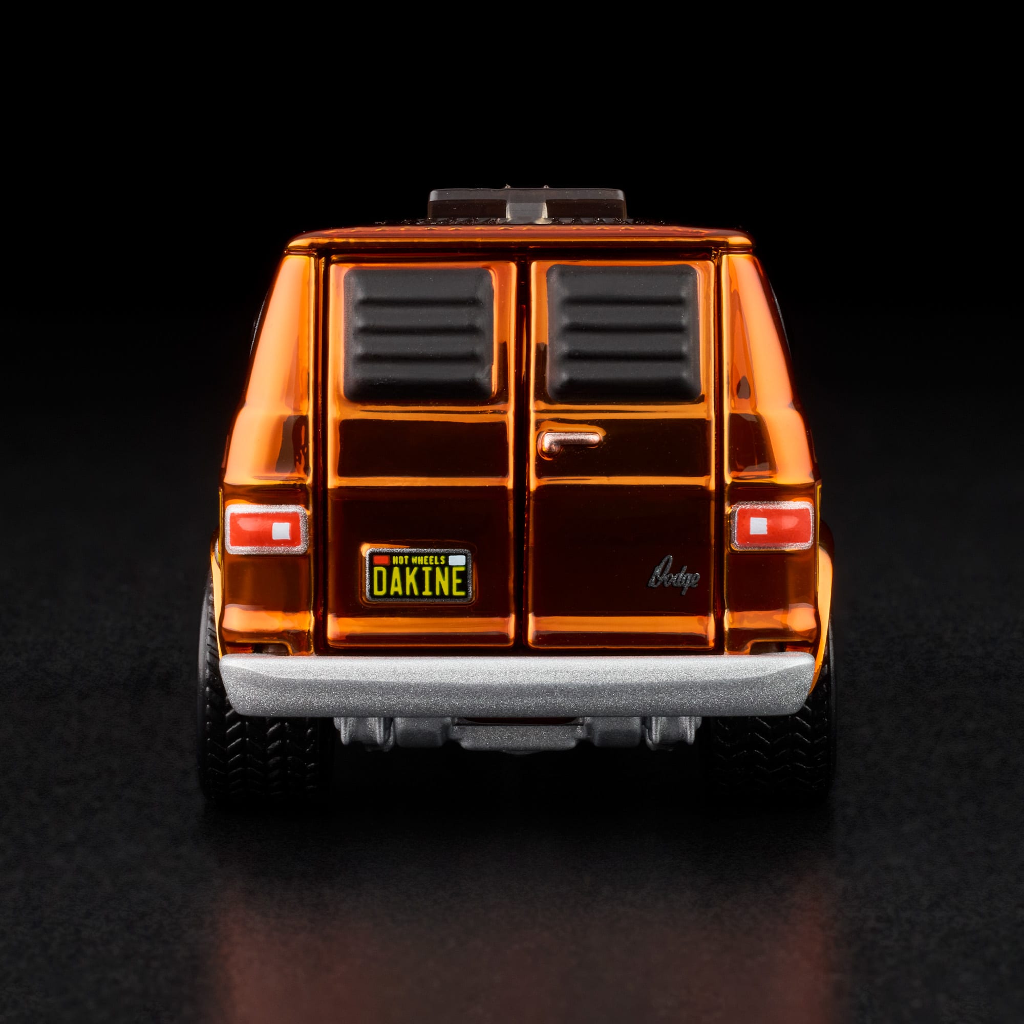Hot Wheels RLC Exclusive '70s Dodge Tradesman Van - Image 11