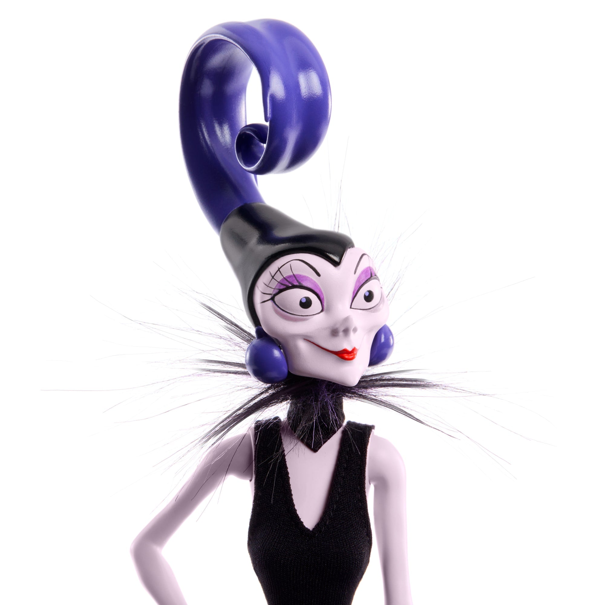 Disney Toys. Disney Villains Evil Queen. Cruella De Vil And Yzma Dolls Gift Set - Image 4