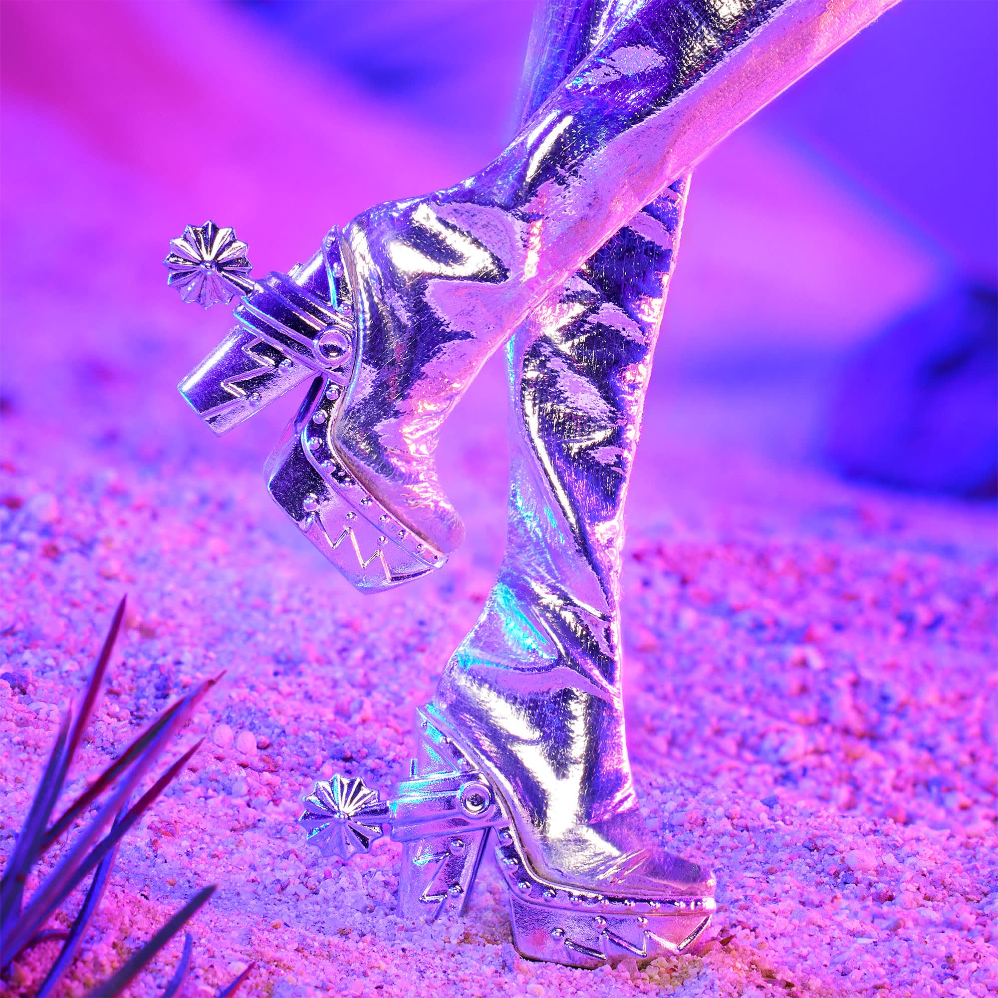 Barbie Fashion Frontier Doll - Image 10