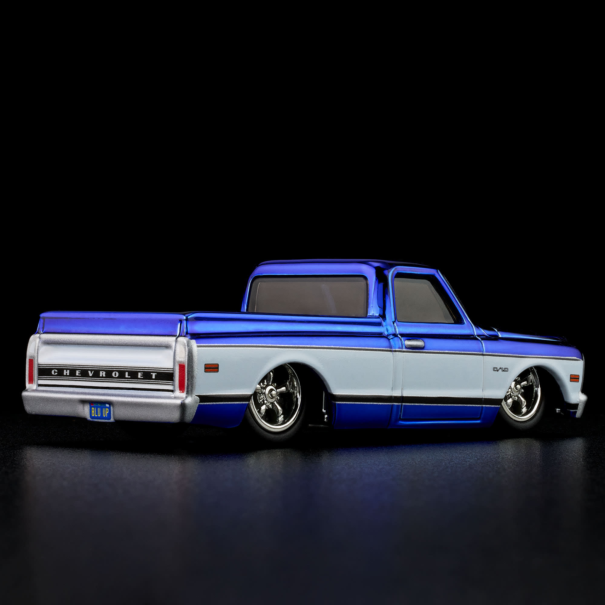 Hot Wheels RLC Exclusive 1969 Chevy C-10 - Image 7