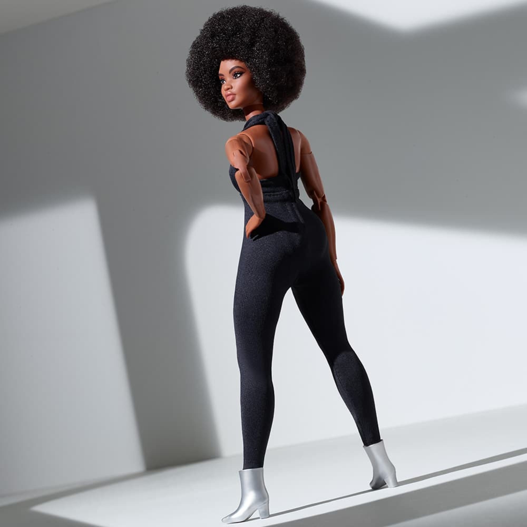 Barbie Looks Doll (Curvy. Brunette) - Image 3