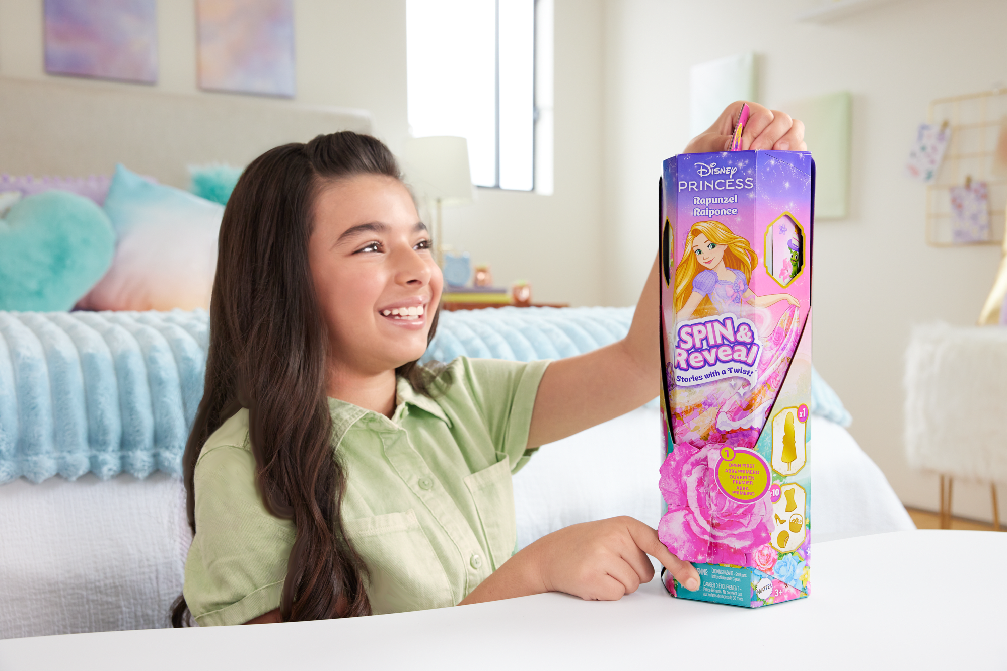 Disney Princess Spin & Reveal Rapunzel Fashion Doll & Accessories With 11 Surprises - Image 2