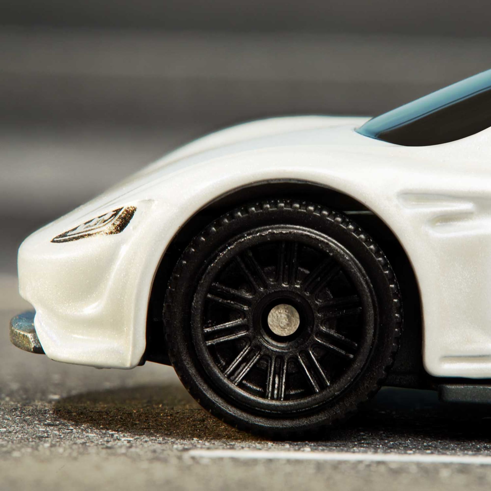 Matchbox Tesla Roadster - Image 4
