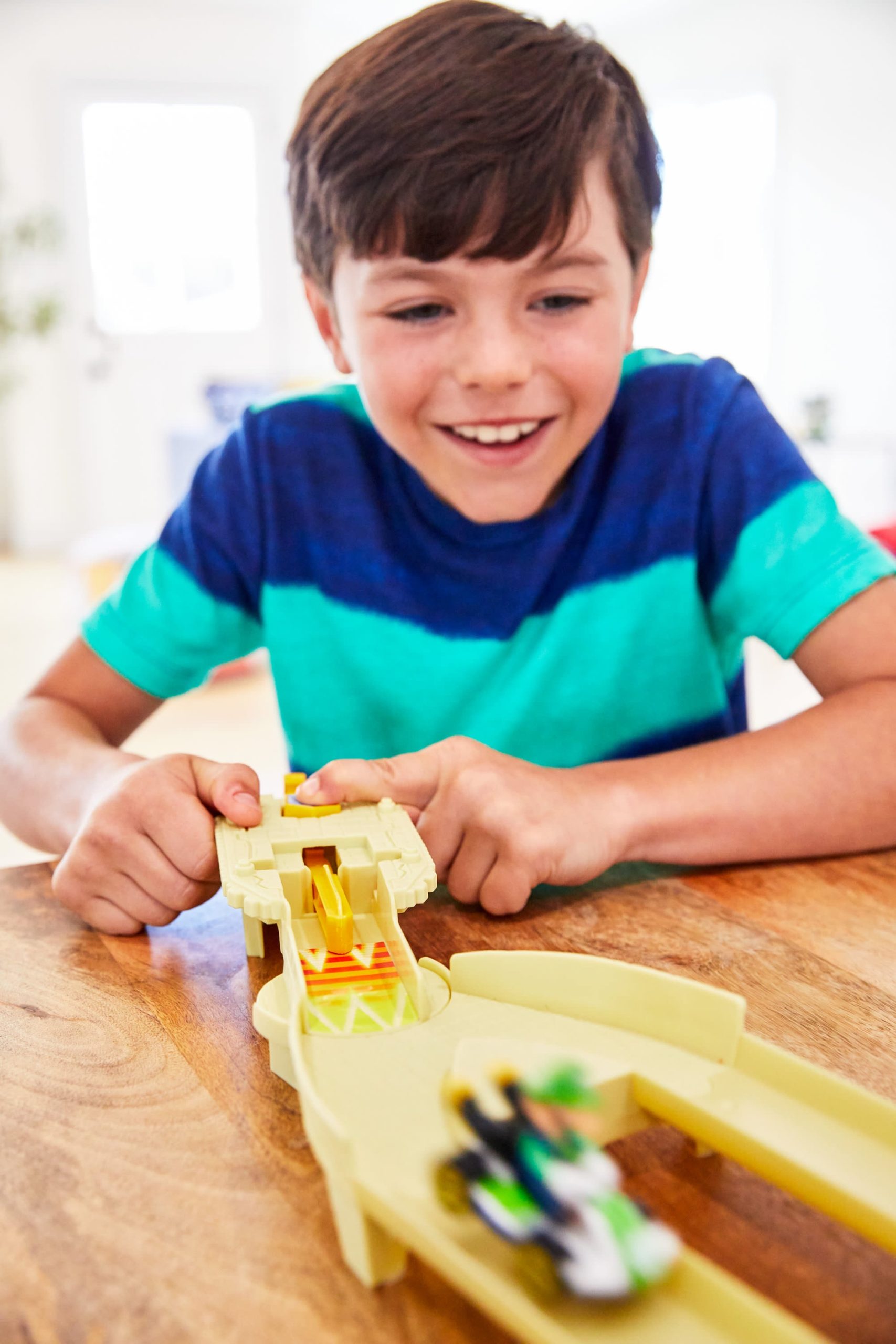 Hot Wheels Mario Kart thwomp Ruins Track Set - Image 5