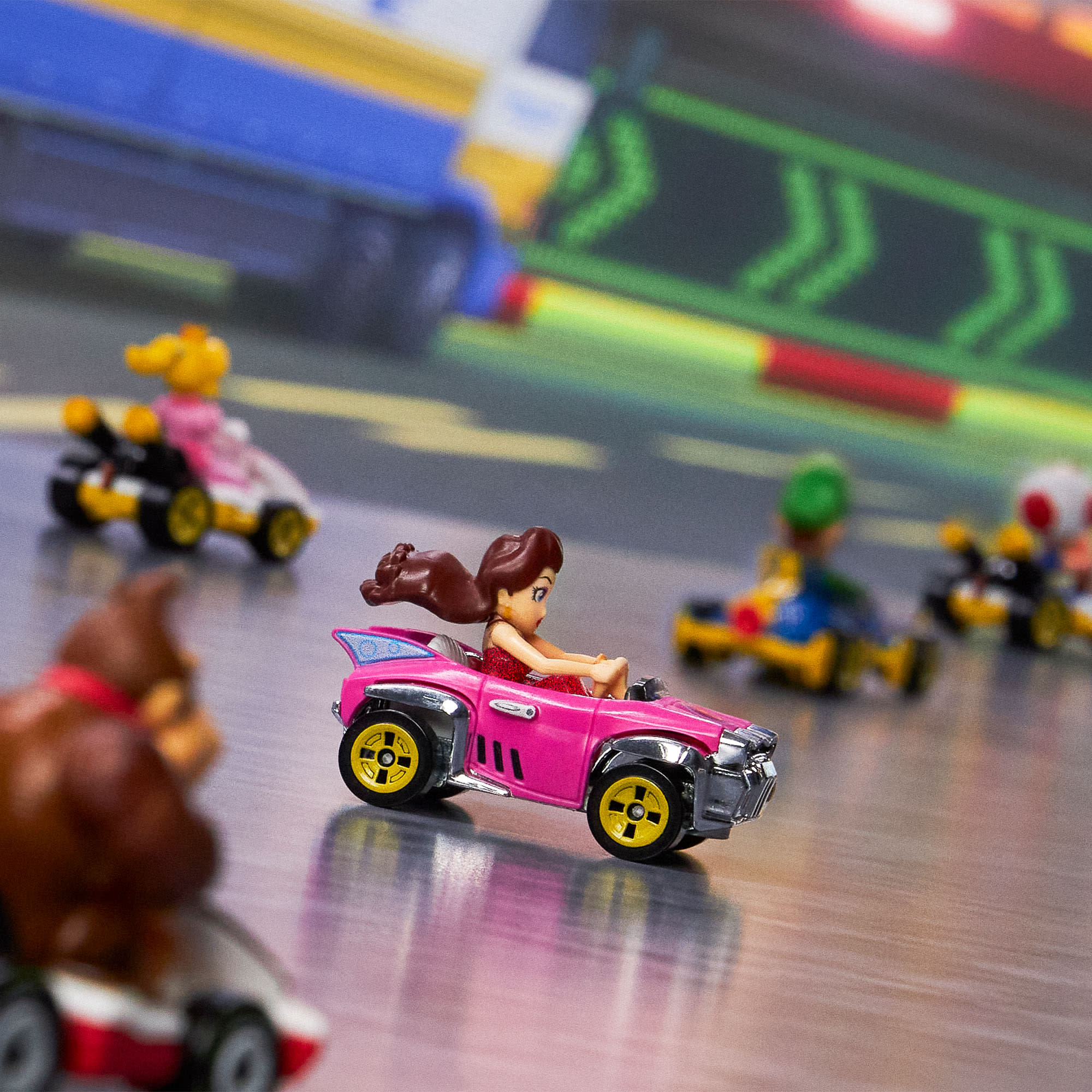 Hot Wheels Mario Kart Pauline Vehicle - Image 4