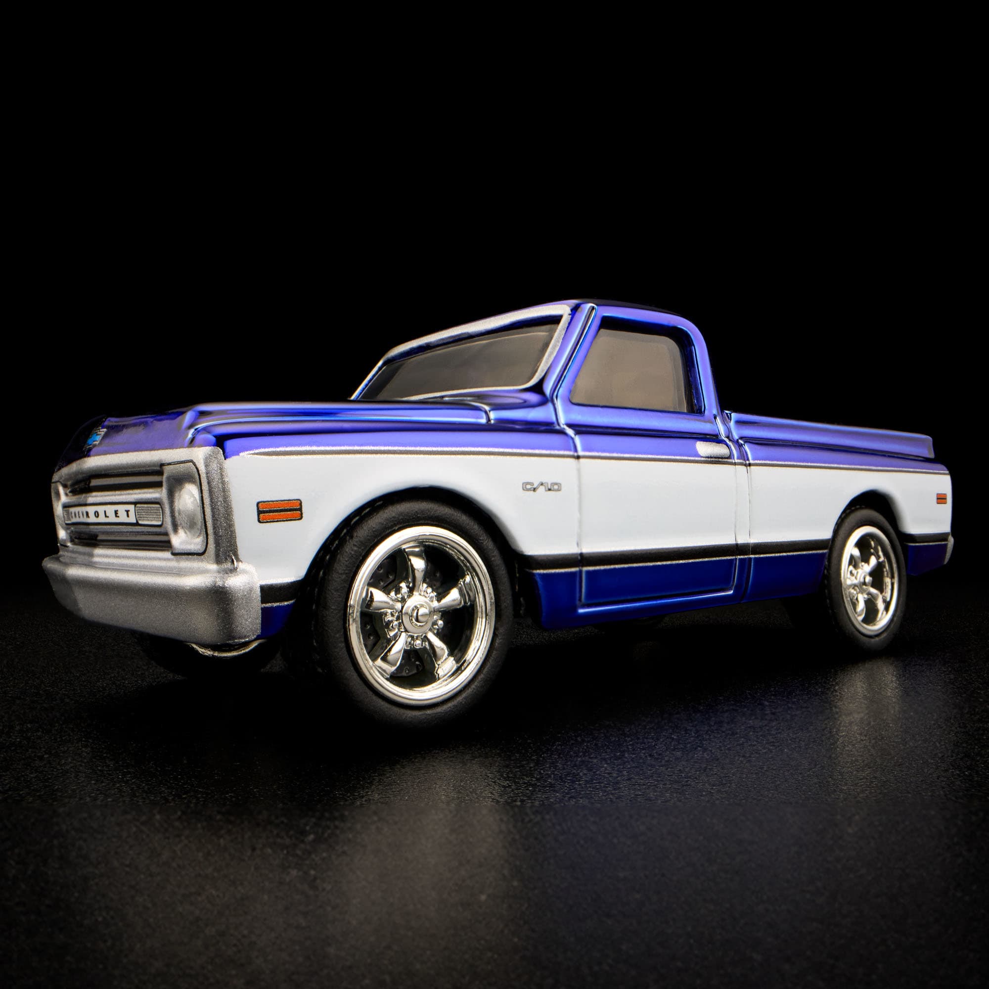 Hot Wheels RLC Exclusive 1969 Chevy C-10 - Image 17