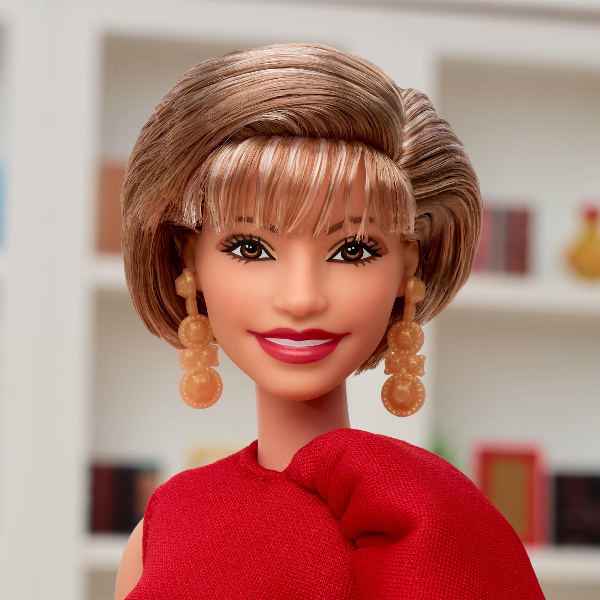 Barbie Inspiring Women Isabel Allende Doll - Image 4