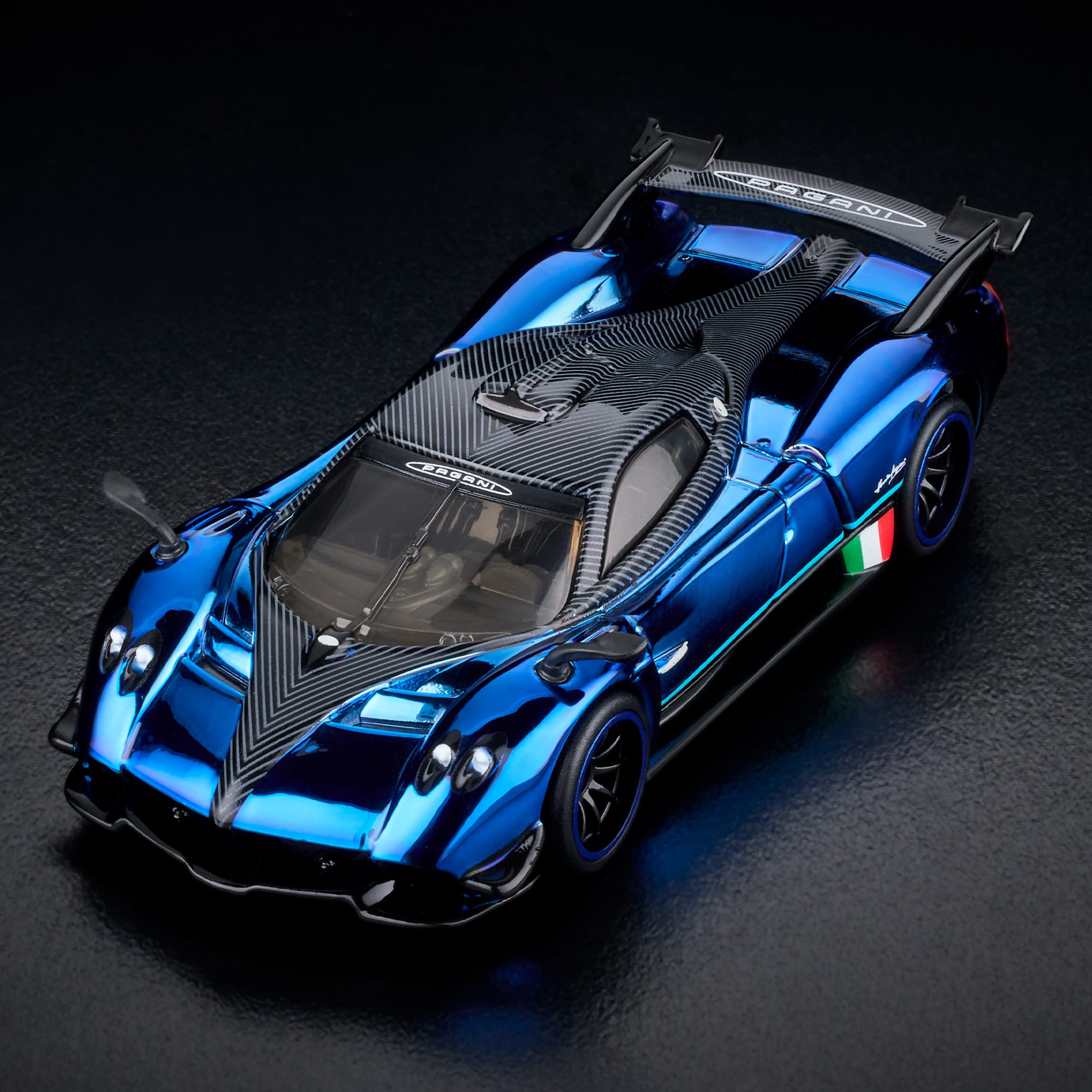 Hot Wheels RLC Exclusive 2021 Pagani Huayra R - Image 16