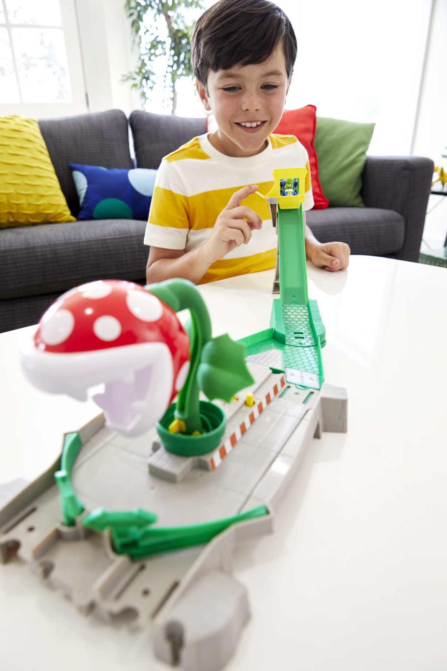 Hot Wheels Mario Kart Track Set Assortment 4 Different Tracks With Mario Kart Vehicles And Nemesis From Video Game - Image 2