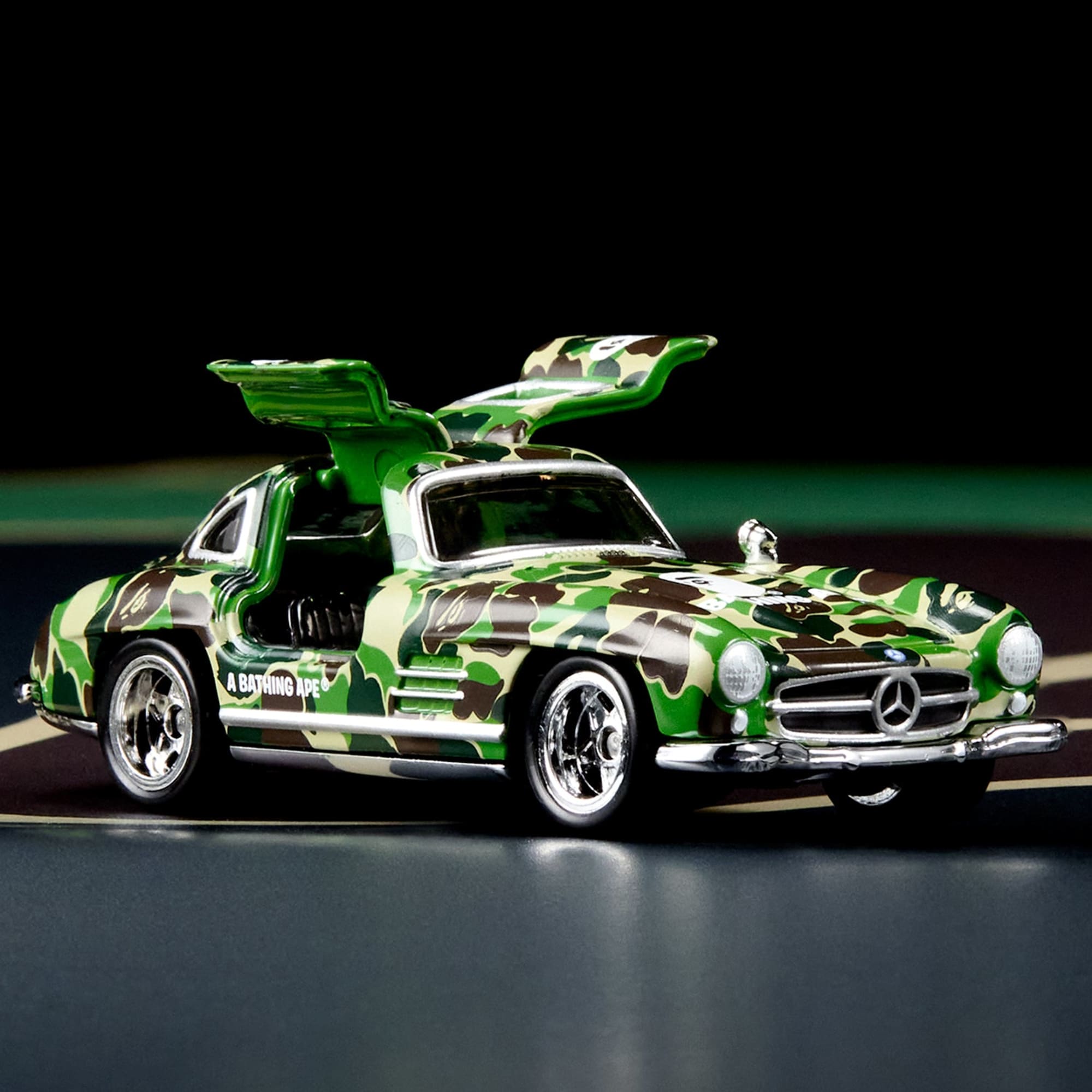 BAPE Hot Wheels 1955 Mercedes-Benz 300 SL - Image 2