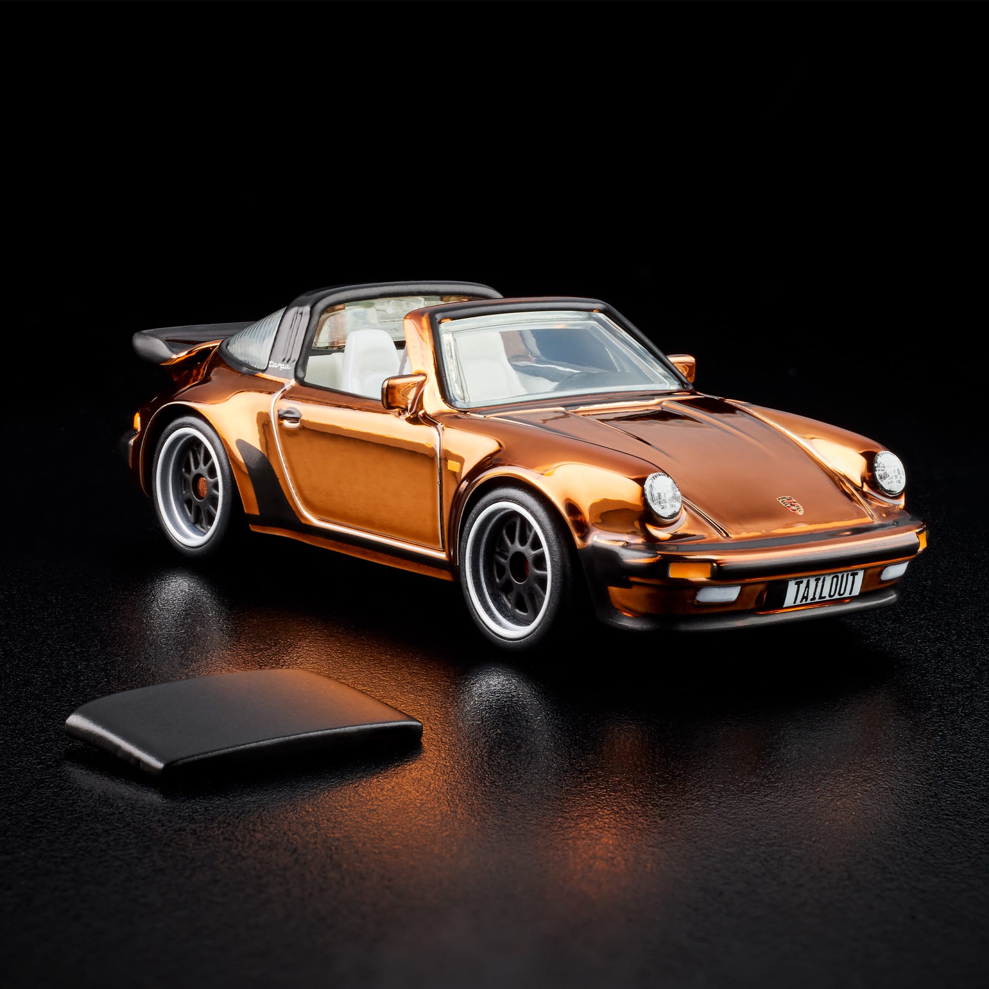 Hot Wheels RLC Exclusive 1988 Porsche 911 Targa Turbo With CHASE Version - Image 3
