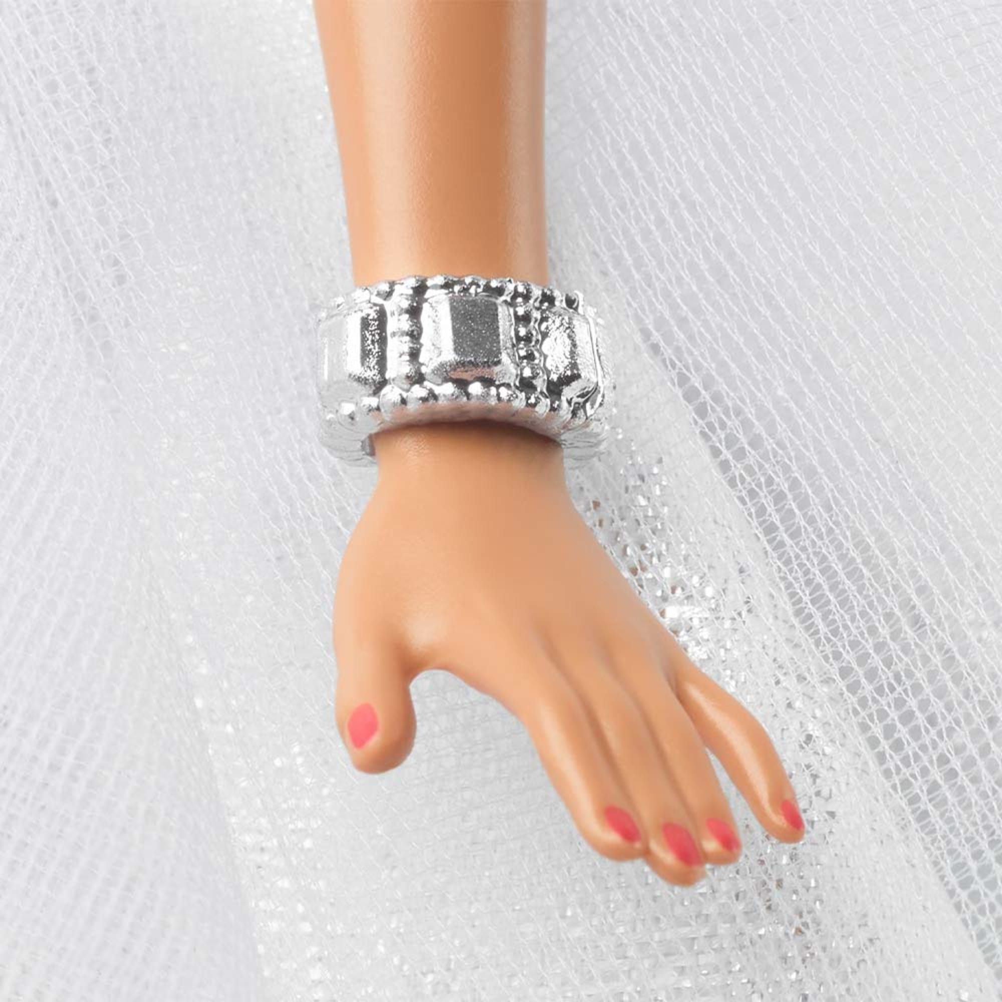 2021 Holiday Barbie Doll. Brunette Curly Hair - Image 4
