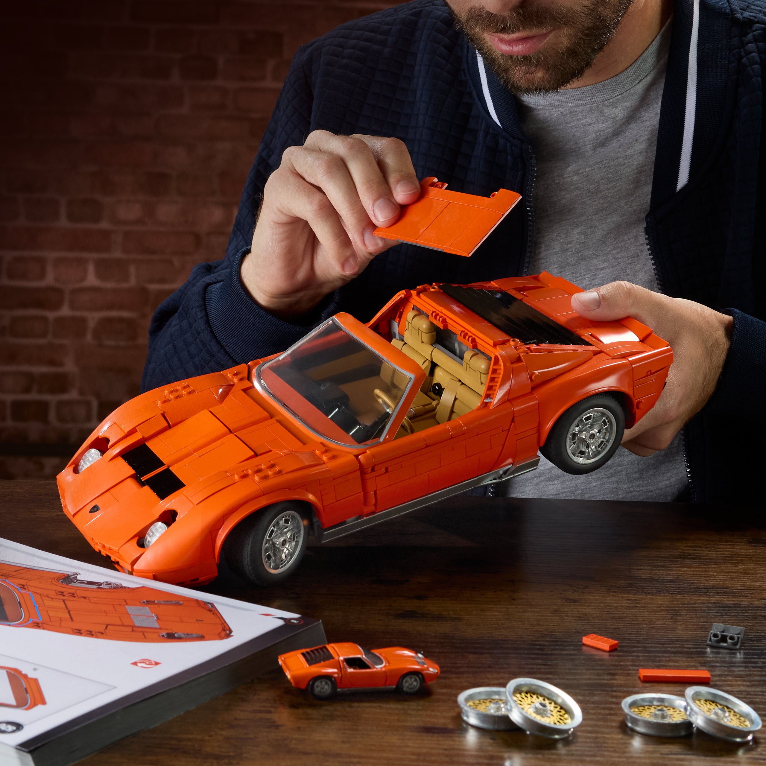 Hot Wheels-Coffret de Construction Lamborghini Miura P400 Sv de 1971 - Image 2