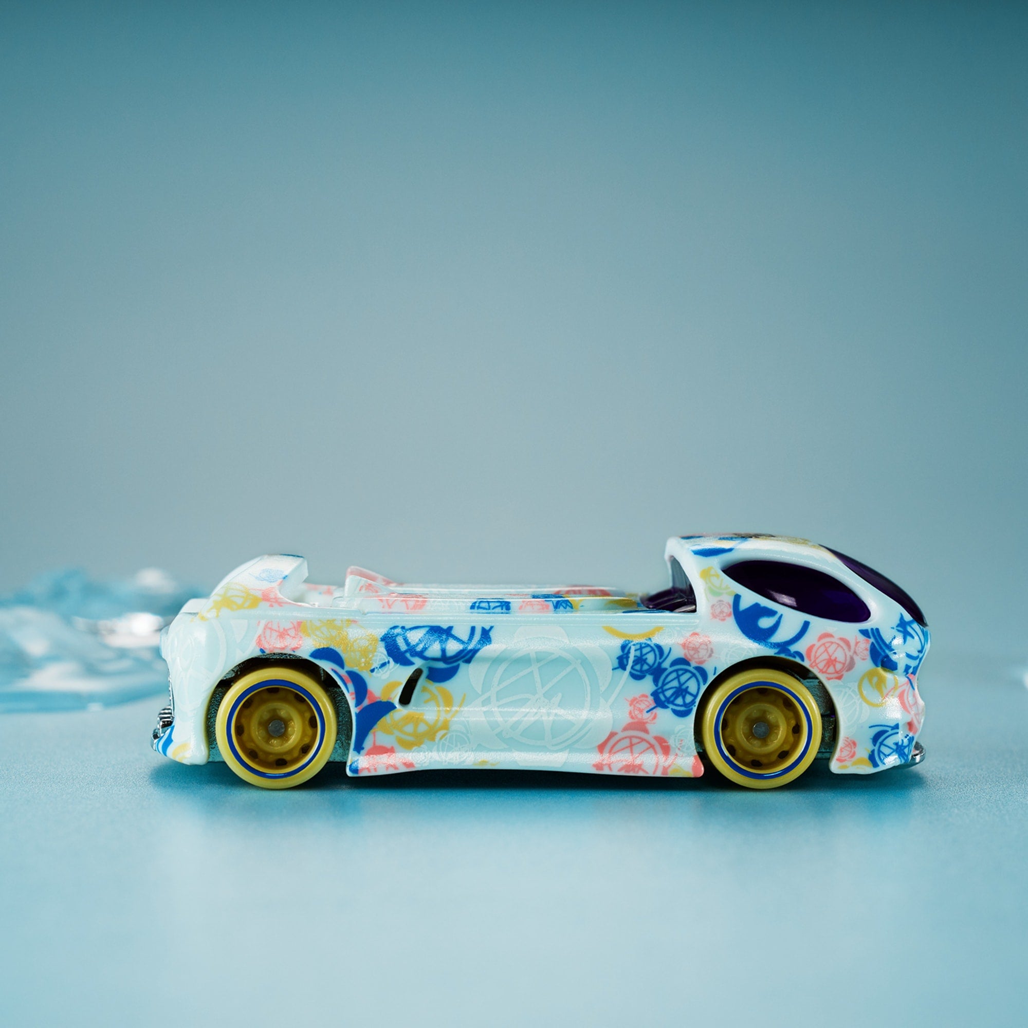 Sean Wotherspoon x adidas x Hot Wheels Deora II Vehicle - Image 3