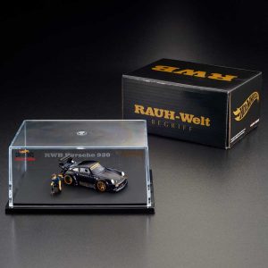 Hot Wheels RLC Exclusive RWB Porsche 930 w/ Akira Nakai Figurine