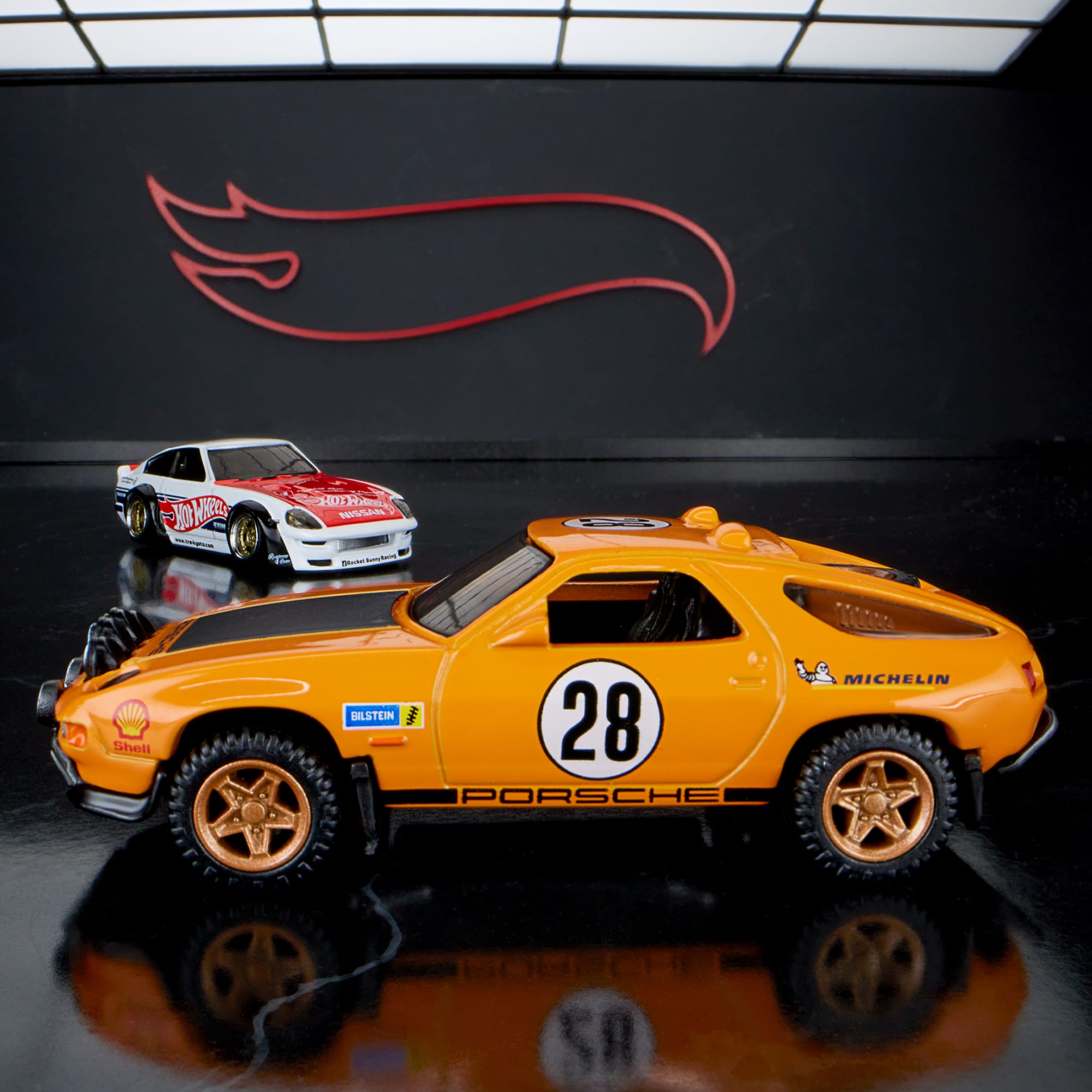 Hot Wheels Elite 64 Porsche 928 Safari - Image 13