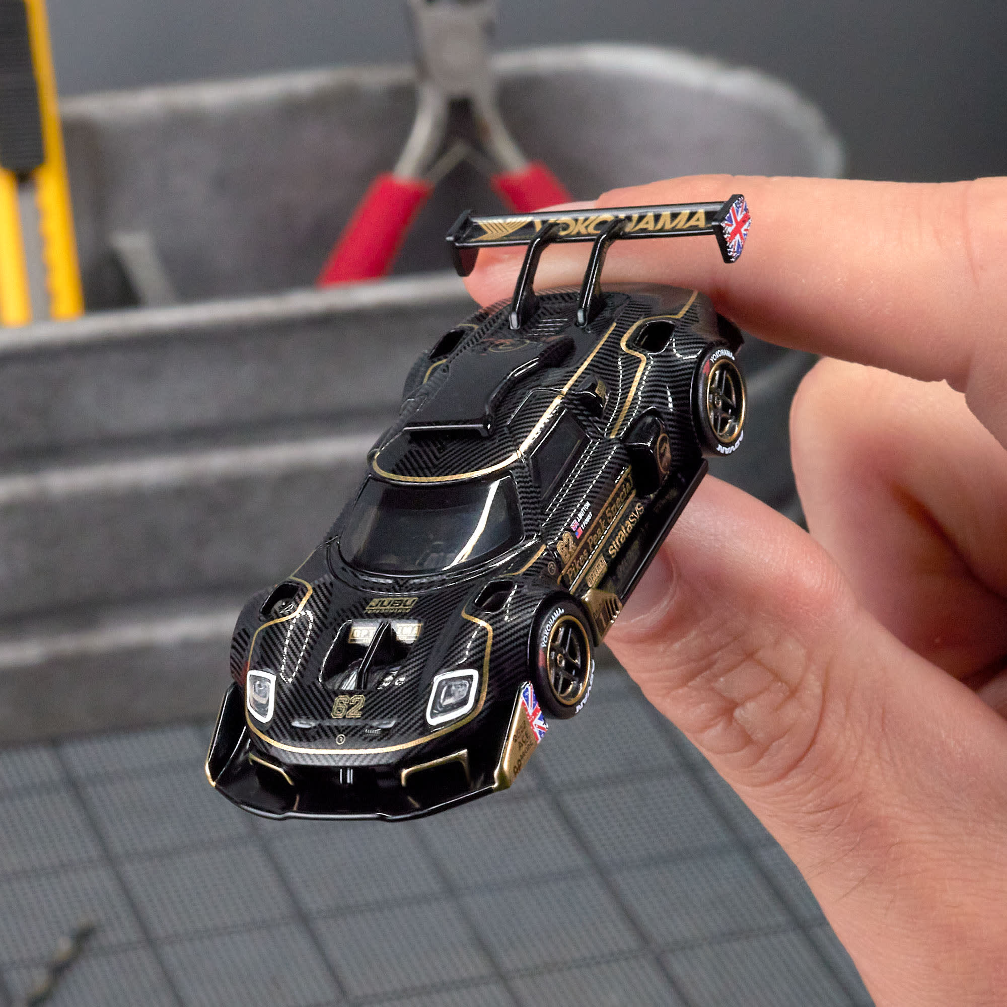 Hot Wheels Elite 64 Radford Type 62-2 Pikes Peak - Image 16