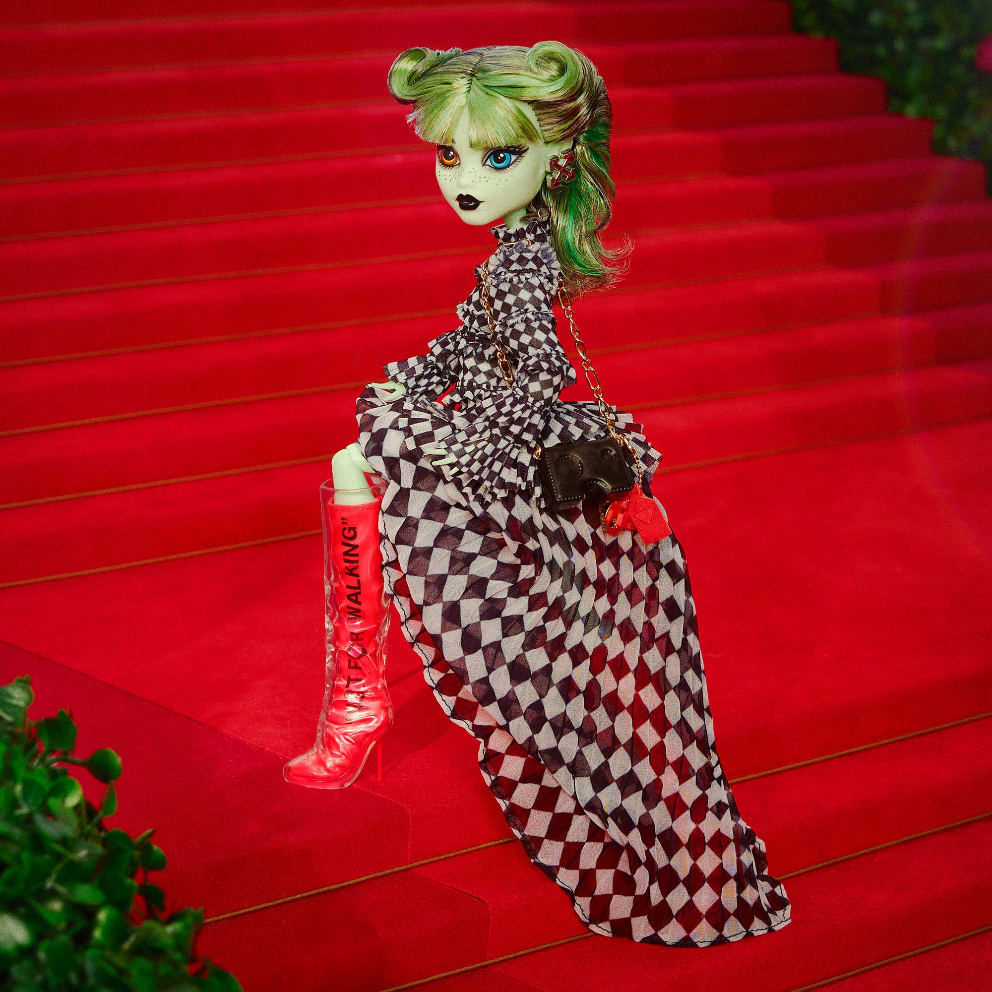 Off-White™ c/o Monster High Harmonie Ghoul Doll - Image 2